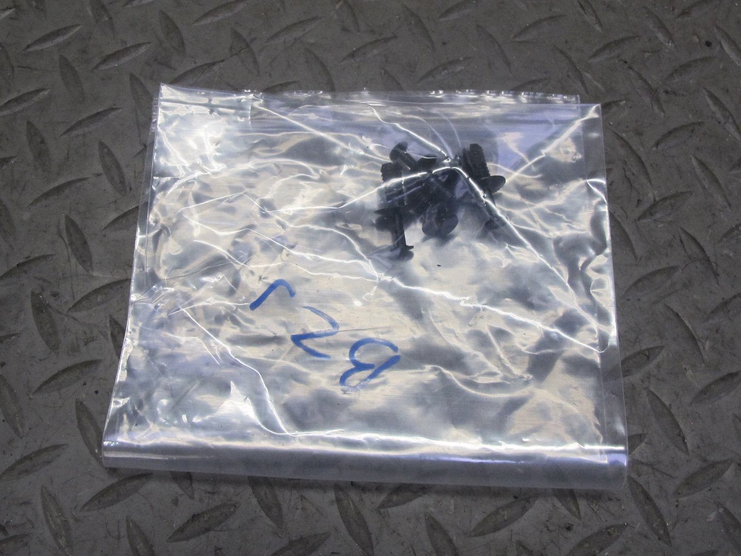 03-08 BMW E85 Z4 Folding TOP Ccompartment Lid Cover Panel w Deflector Trim OEM