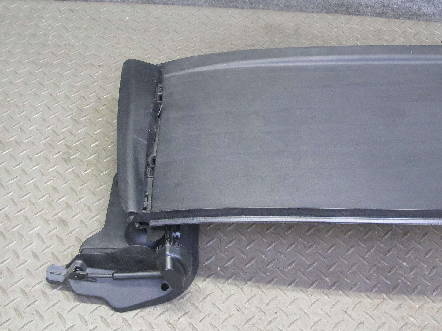 03-08 BMW E85 Z4 Folding TOP Ccompartment Lid Cover Panel w Deflector Trim OEM