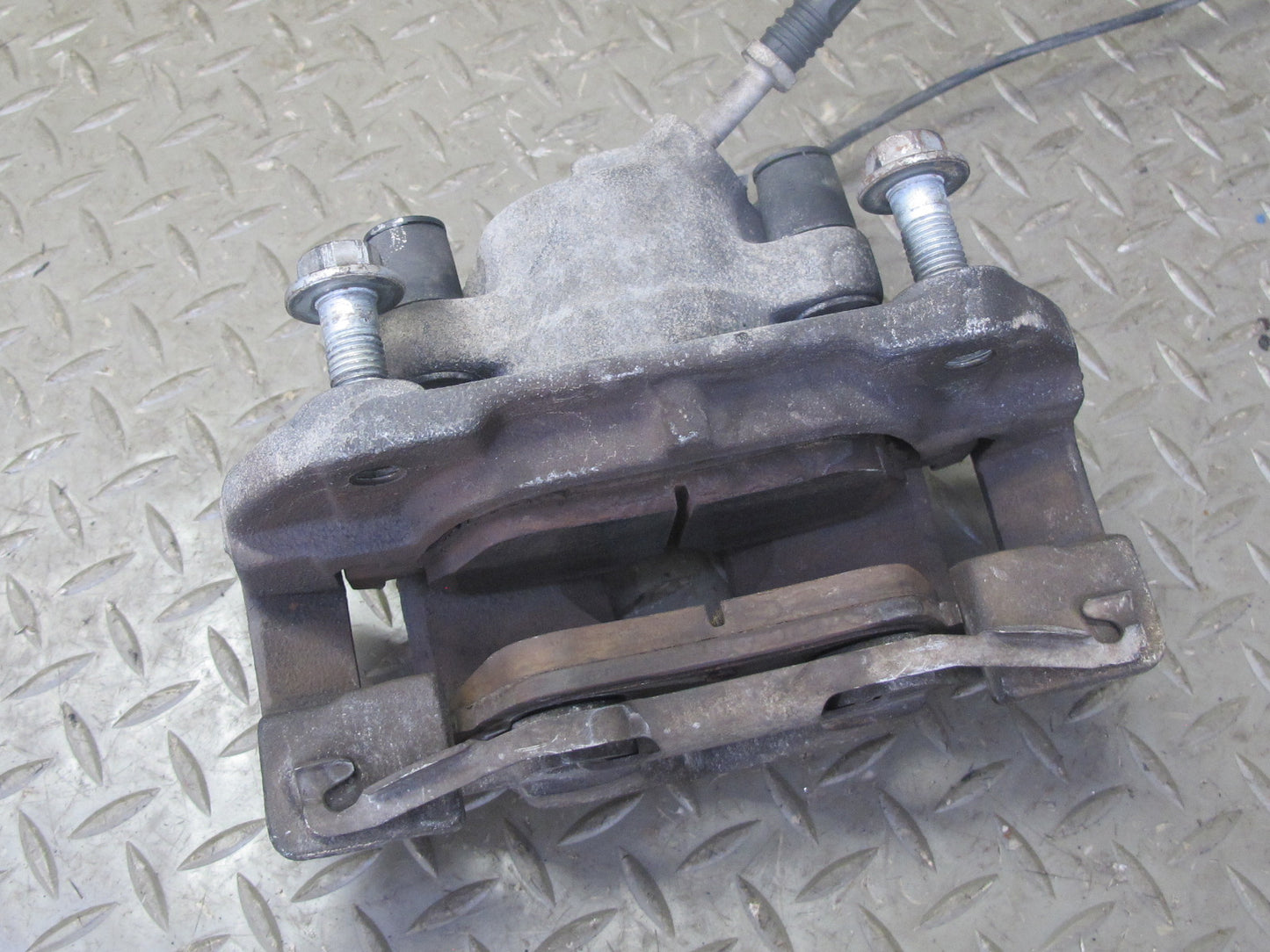 03-08 BMW E85 Z4 RWD Set of 2 Front Left & Right Brake Caliper 96K Miles OEM