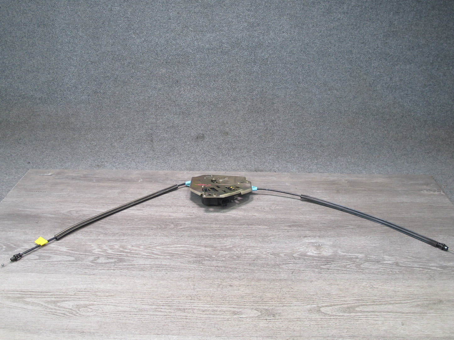 2003-2009 Hummer H2 Rear Trunk Lid Tailgate Liftgate Lock Latch w Cables
