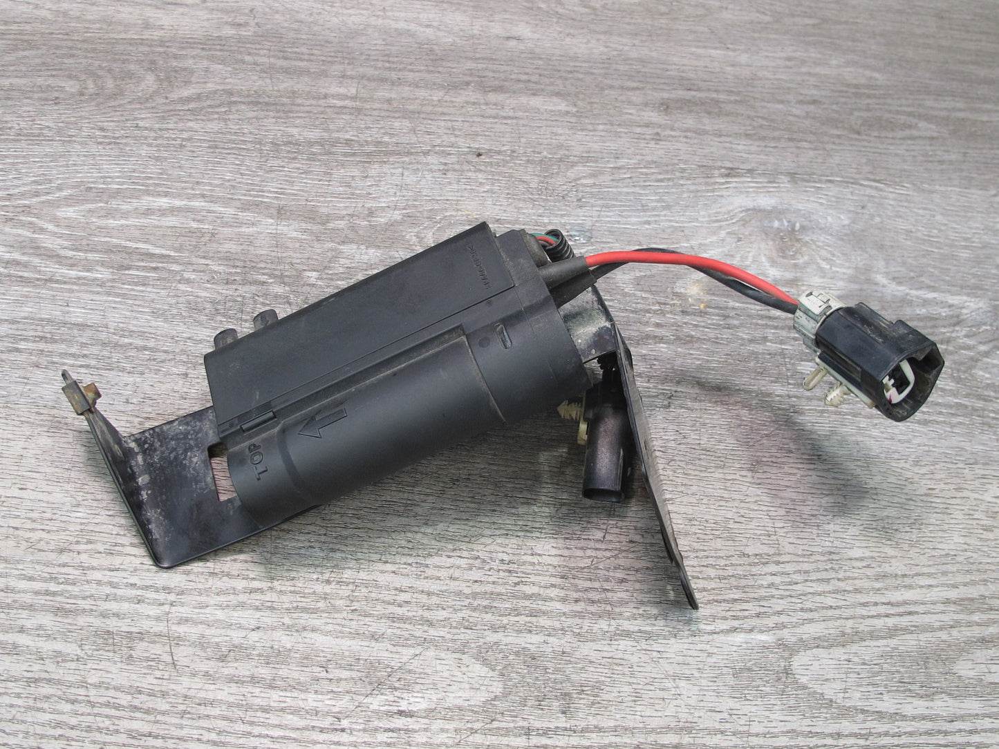 2003-2009 Hummer H2 Windshield Washer Fluid Heater Assembly