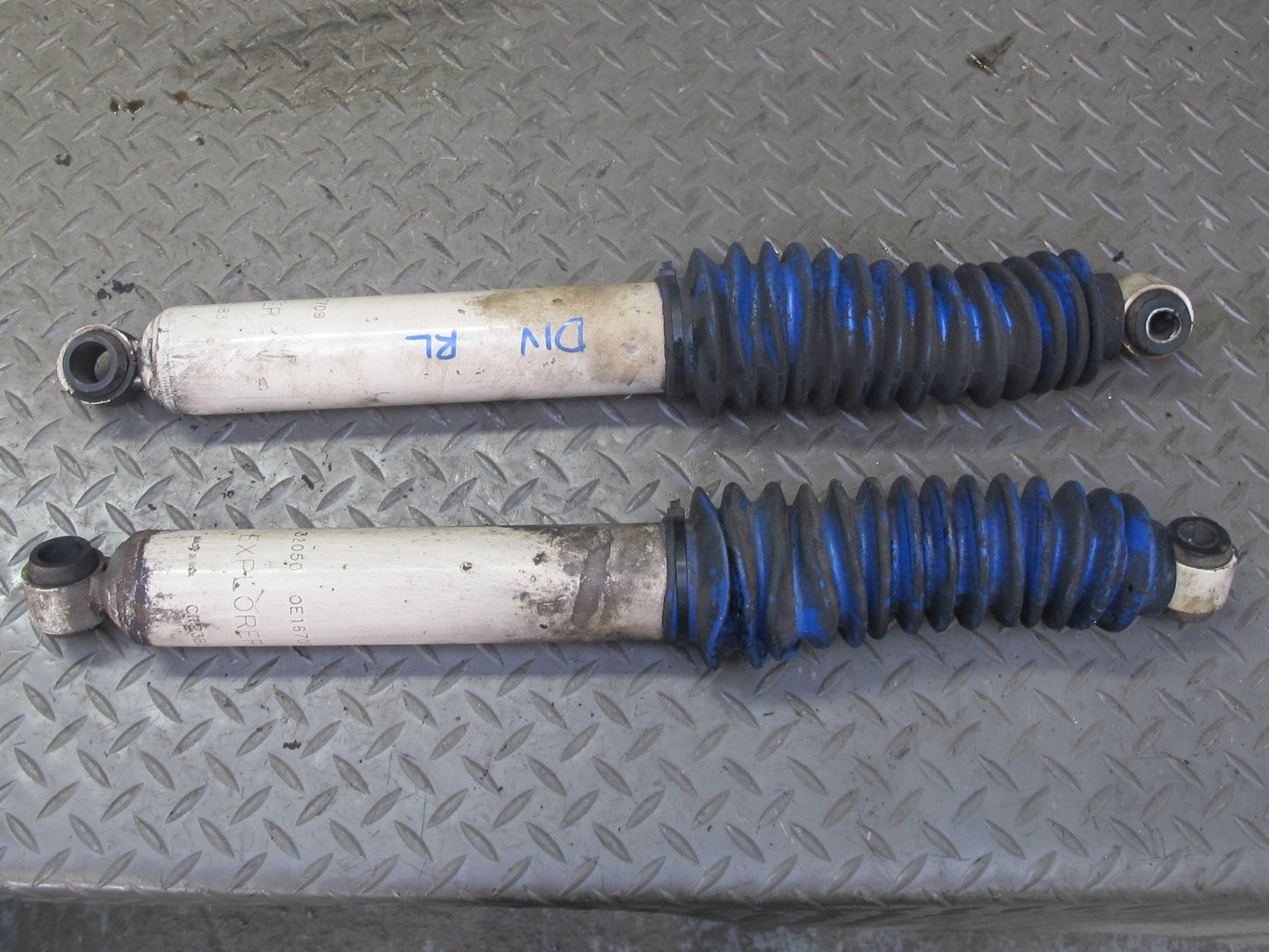99-01 Isuzu Vehicross Front & Rear Shock Strut Absorber w Coil & Crossmember Set