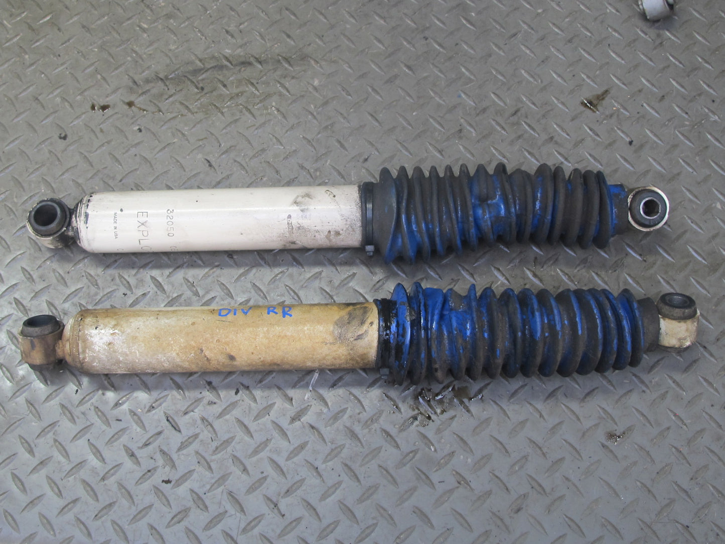 99-01 Isuzu Vehicross Front & Rear Shock Strut Absorber w Coil & Crossmember Set