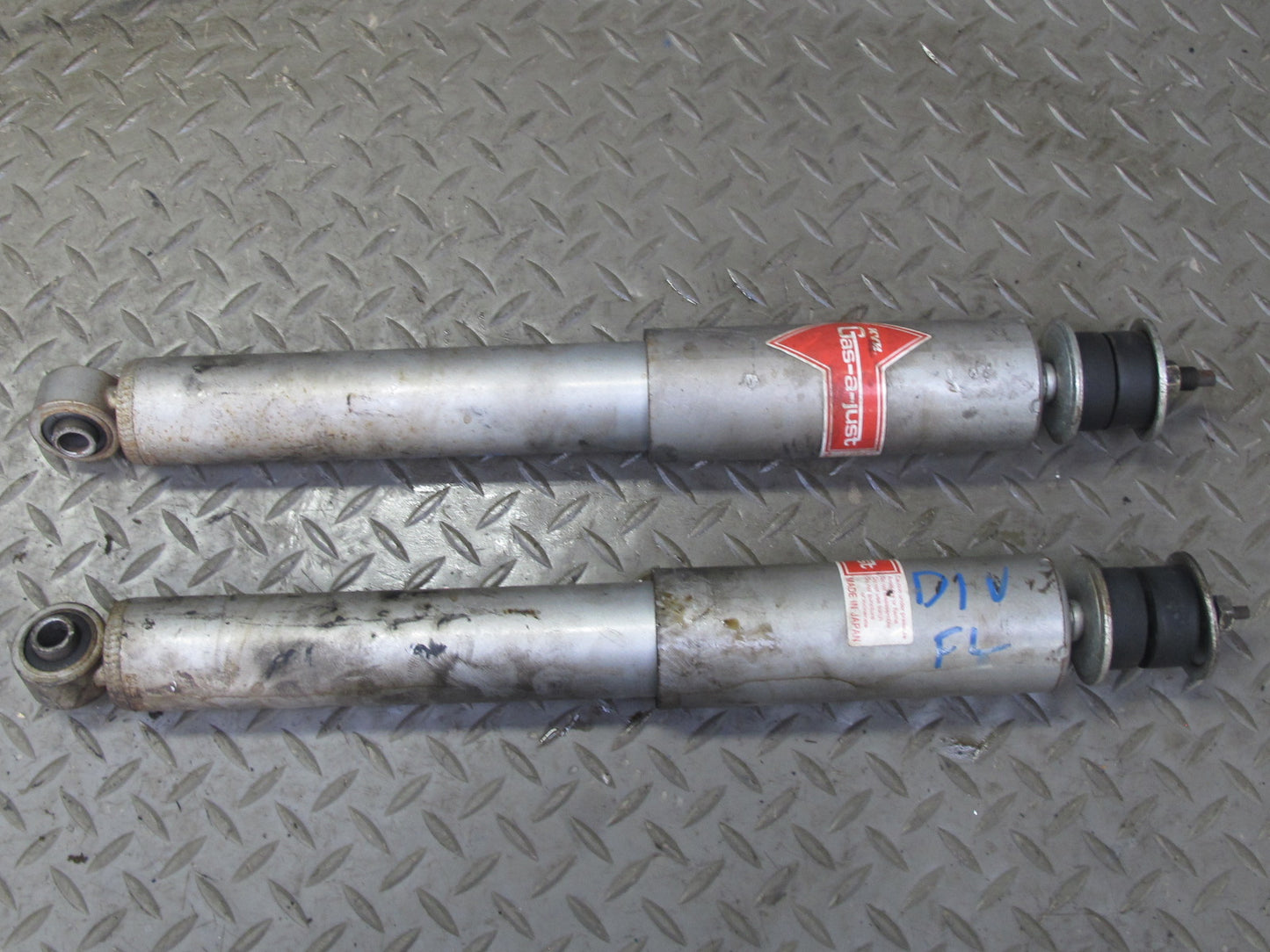 99-01 Isuzu Vehicross Front & Rear Shock Strut Absorber w Coil & Crossmember Set