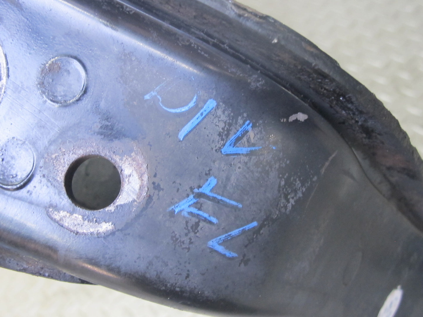 99-01 Isuzu Vehicross Front Left Suspension Lower Control Arm OEM