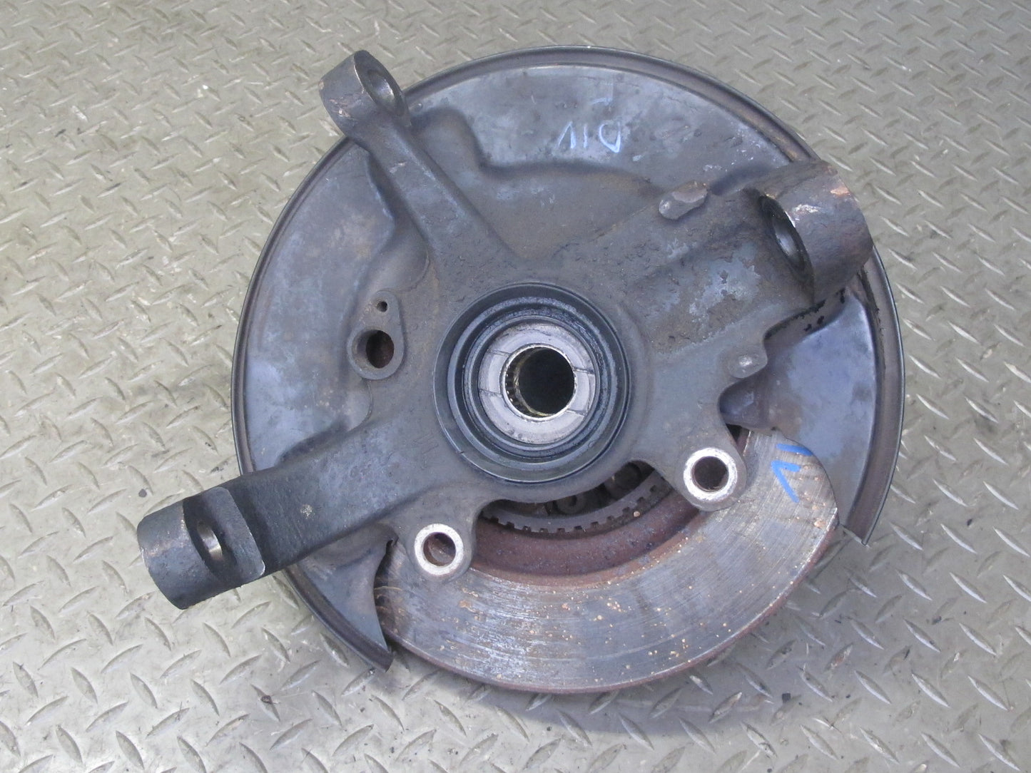 99-01 Isuzu Vehicross Front Left Spindle Knuckle Wheel Hub w Brake Rotor OEM