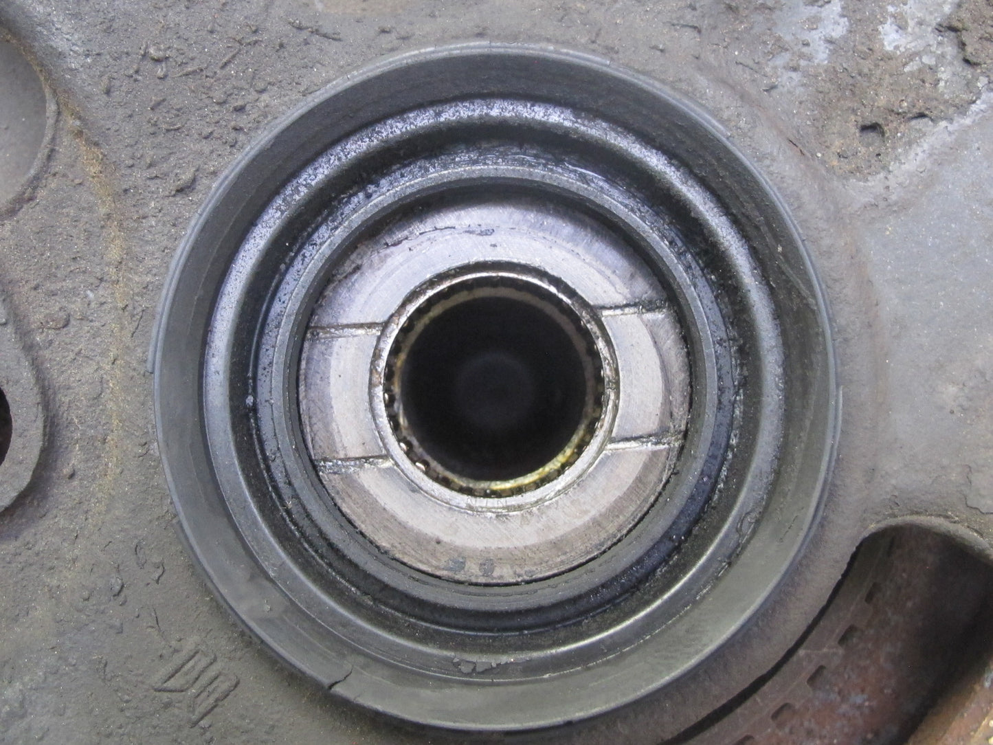 99-01 Isuzu Vehicross Front Left Spindle Knuckle Wheel Hub w Brake Rotor OEM