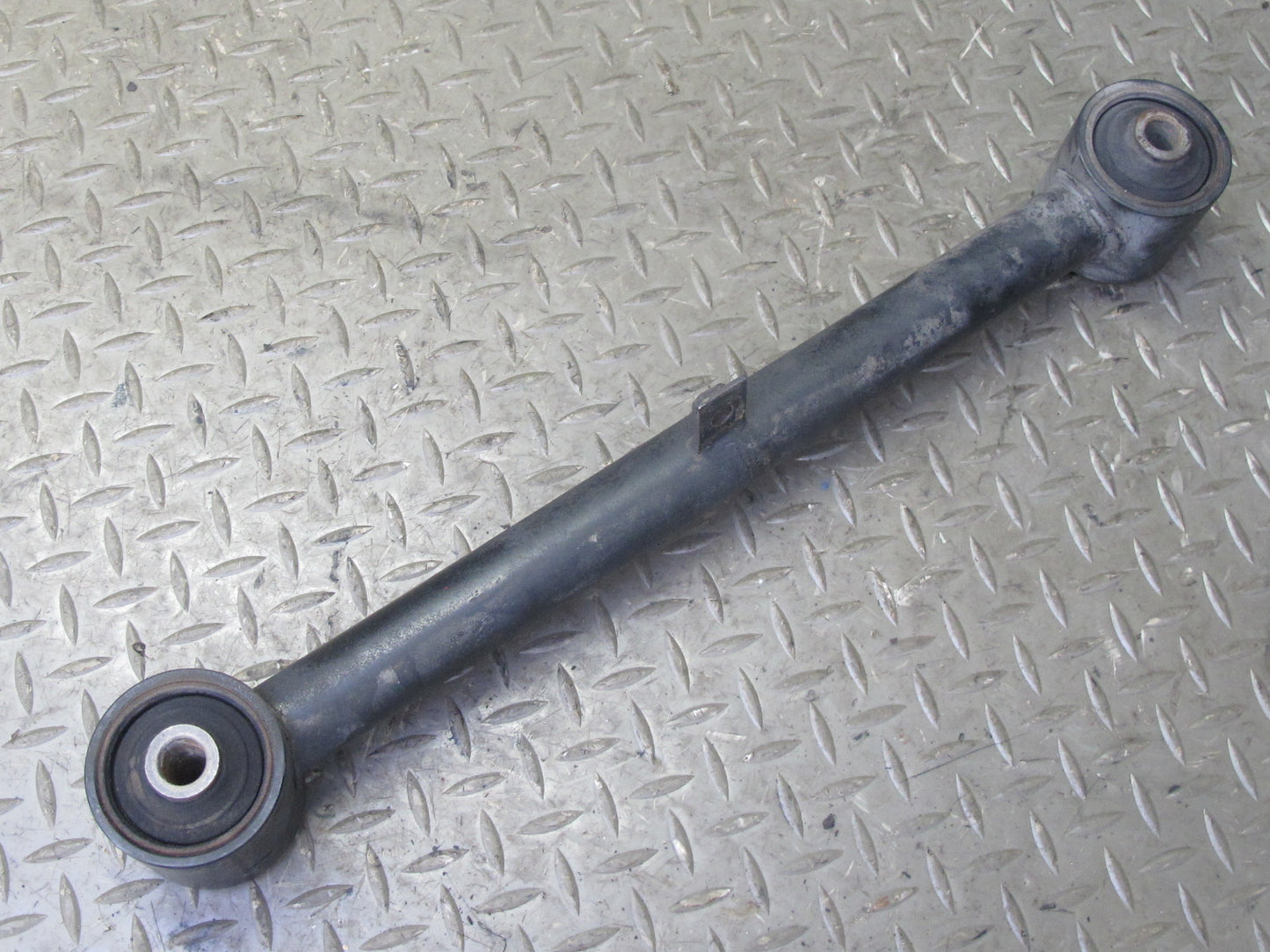 99-01 Isuzu Vehicross Rear Center Link Upper Control Arm OEM