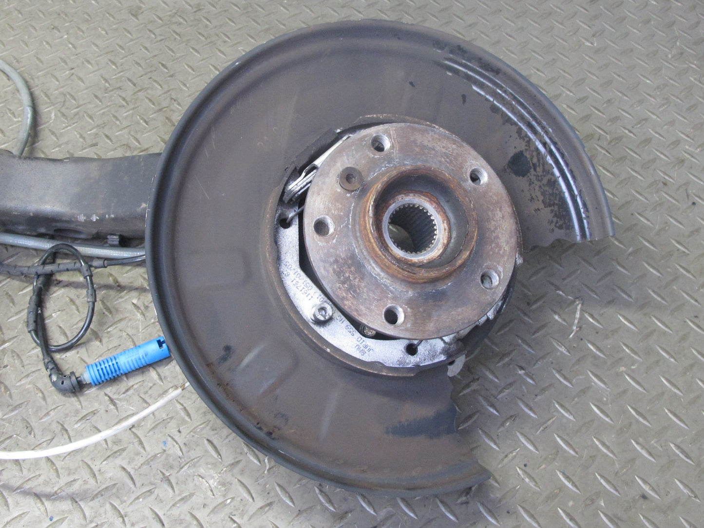 01-06 BMW E46 330i 330Ci RWD Rear Right Knuckle Wheel Hub Trailing Arm OEM