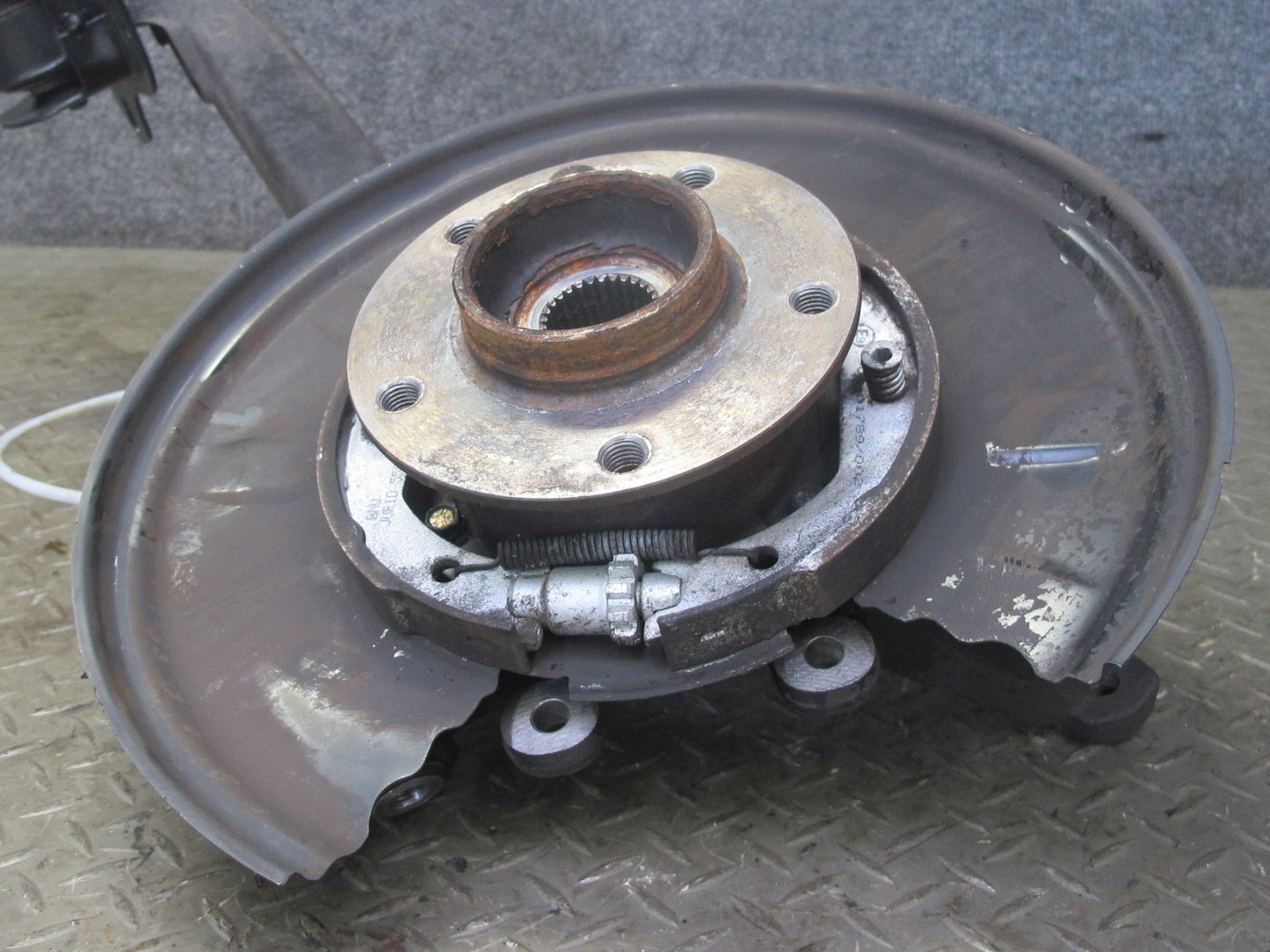 01-06 BMW E46 330i 330Ci RWD Rear Right Knuckle Wheel Hub Trailing Arm OEM