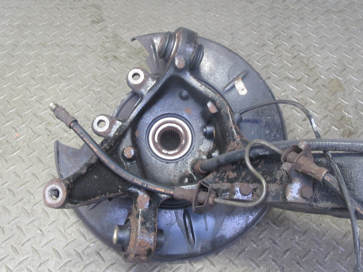 96-97 BMW E36 328iC Convertible RWD Rear Left Trailing Arm Knuckle Wheel Hub OEM