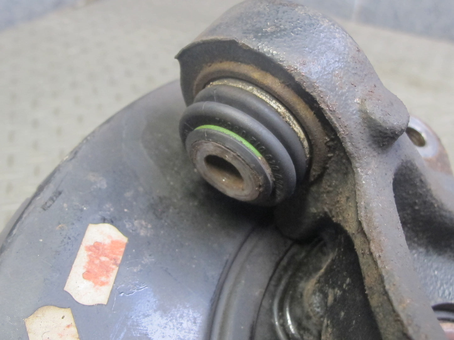 96-97 BMW E36 328iC Convertible RWD Rear Right Trailing Arm Knuckle Wheel Hub