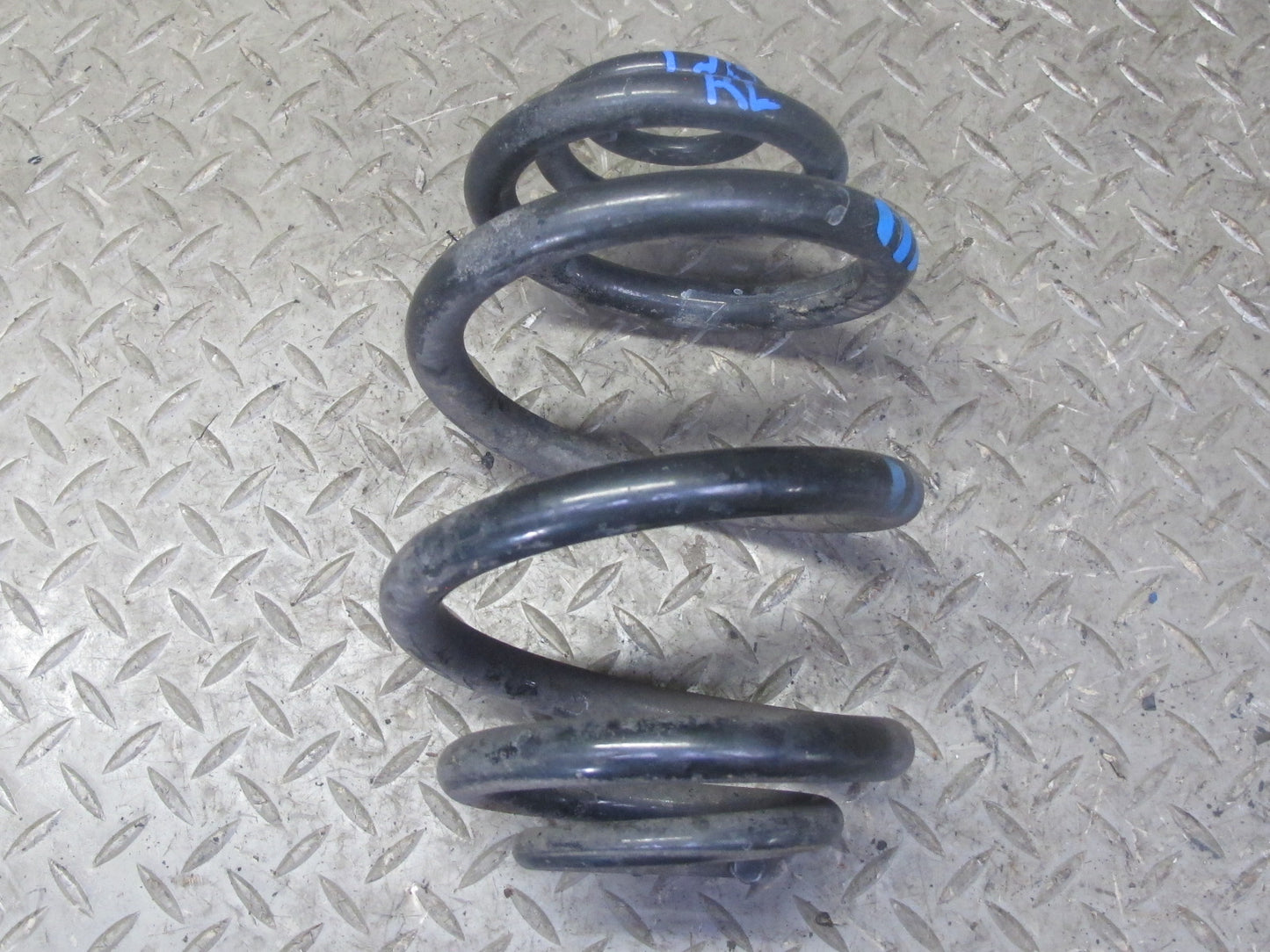 01-06 BMW E46 330Ci ZHP Coupe Set of 2 Rear Left & Right Sport Coil Spring OEM