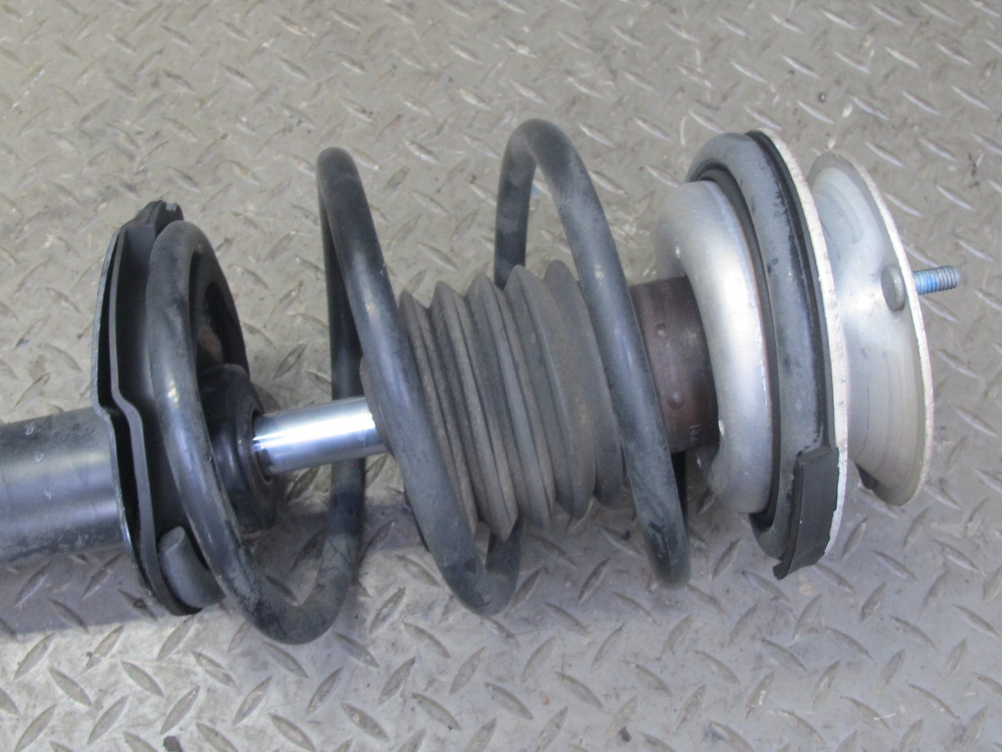 01-06 BMW E46 330Ci ZHP Sedan Coupe Front Right Sport Strut Shock Absorber OEM