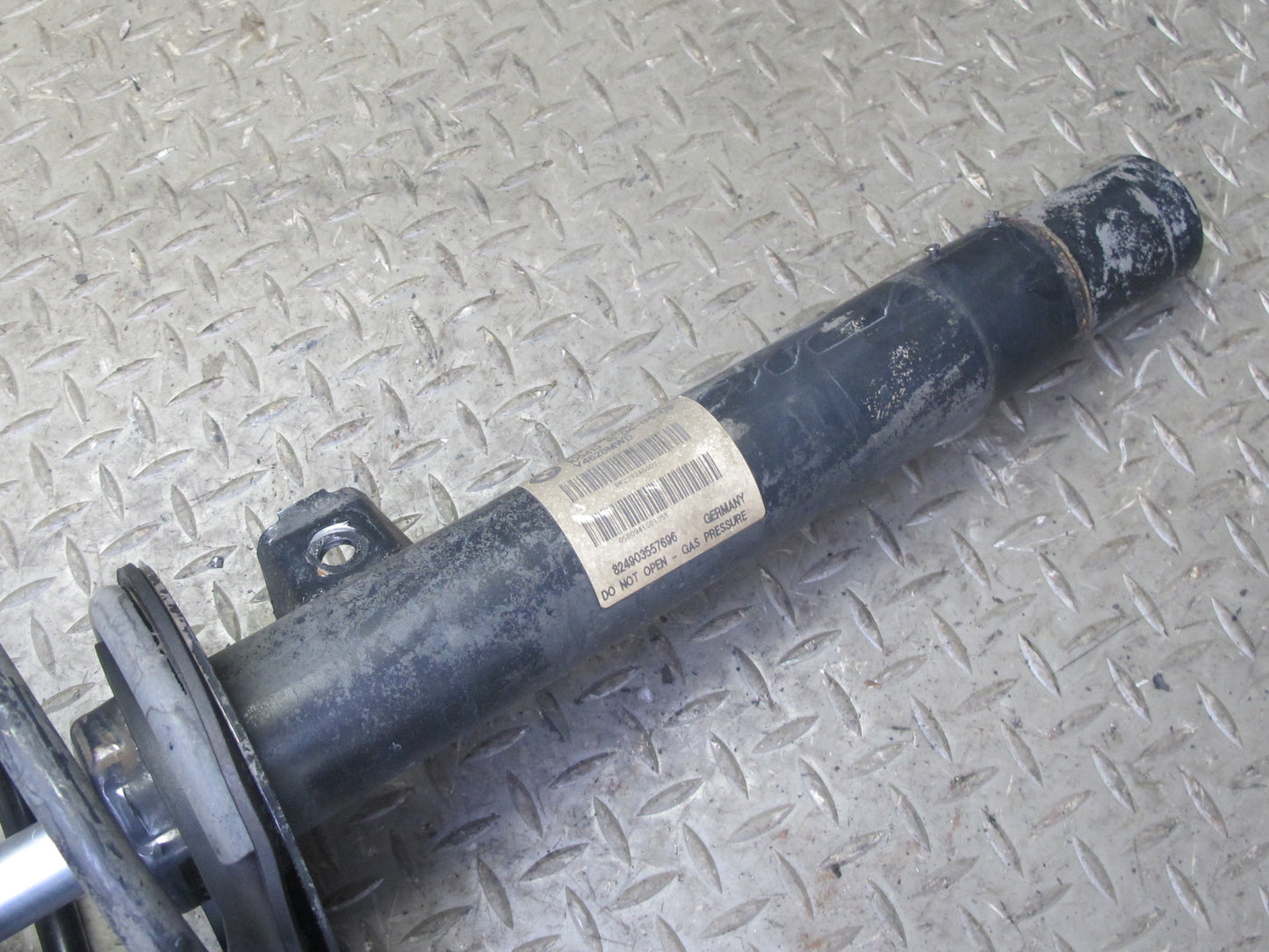 01-06 BMW E46 330Ci ZHP Sedan Coupe Front Right Sport Strut Shock Absorber OEM