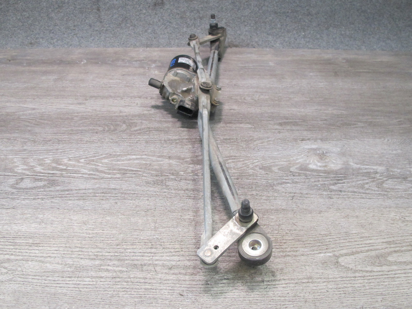 03-08 BMW E86 E85 Z4 Windshield Wiper Transmission Linkage w Motor OEM