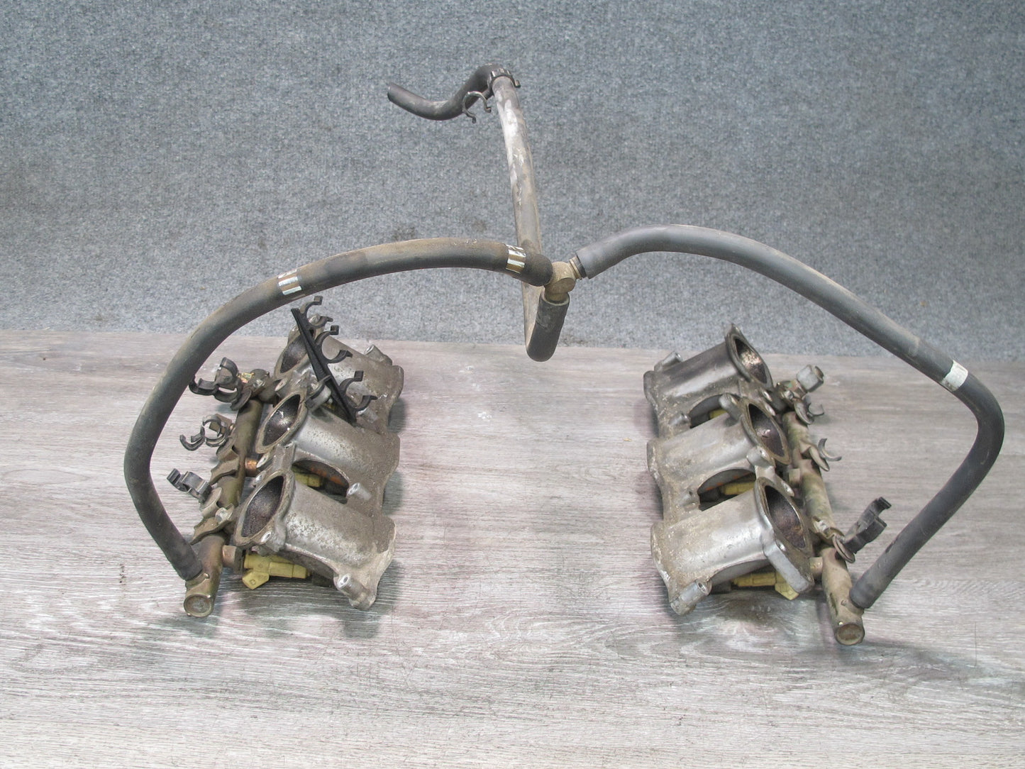 02-05 Porsche 911 996 3.6L M96.03 Engine Lower Intake Manifold W/ Injectors Set