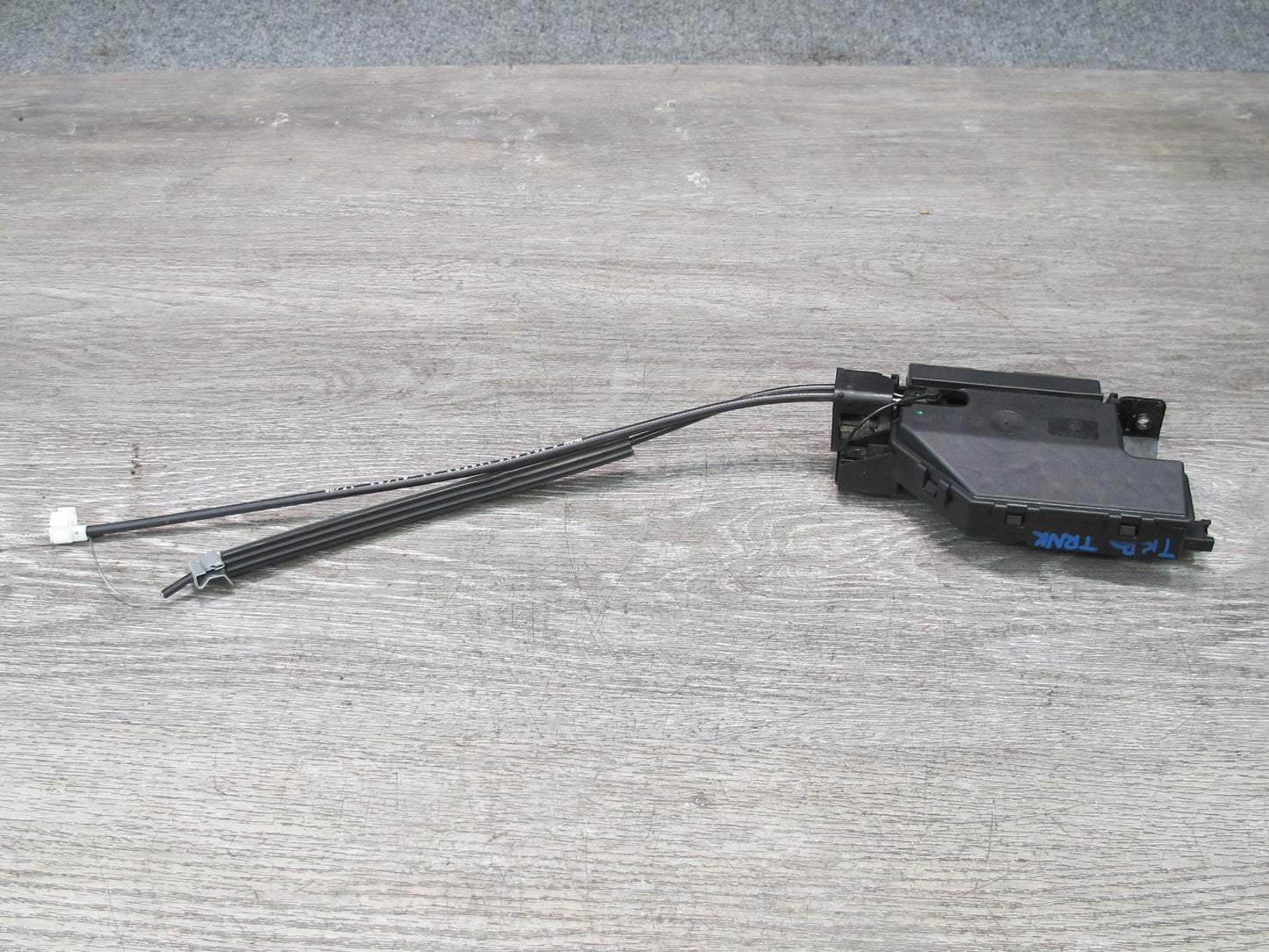 2008-2013 BMW E90 E92 M3 328i 335i Rear Trunk Lid Lock Latch Actuator
