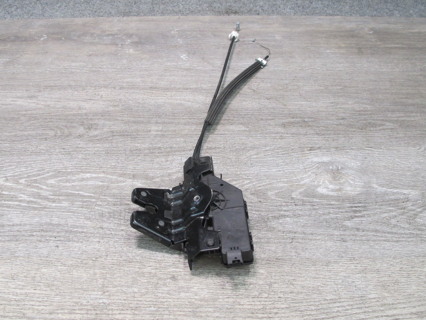 2008-2013 BMW E90 E92 M3 328i 335i Rear Trunk Lid Lock Latch Actuator