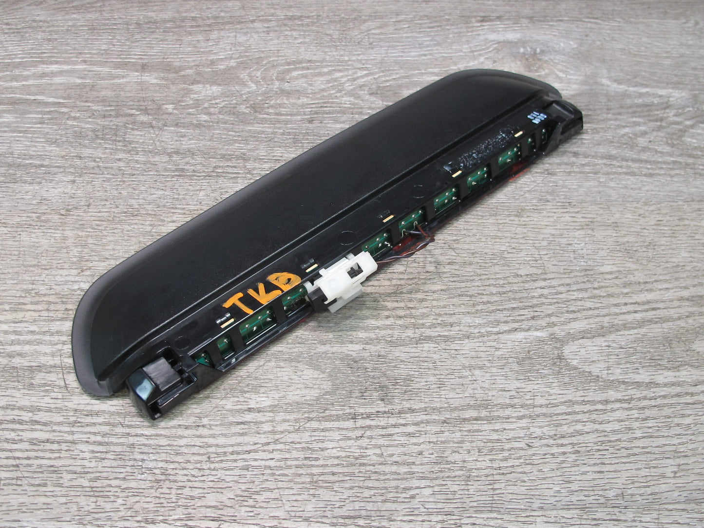 2008-2011 BMW E90 M3 328i 335i Rear Third 3RD Brake Light Lamp