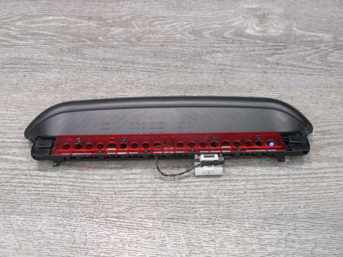 2008-2011 BMW E90 M3 328i 335i Rear Third 3RD Brake Light Lamp