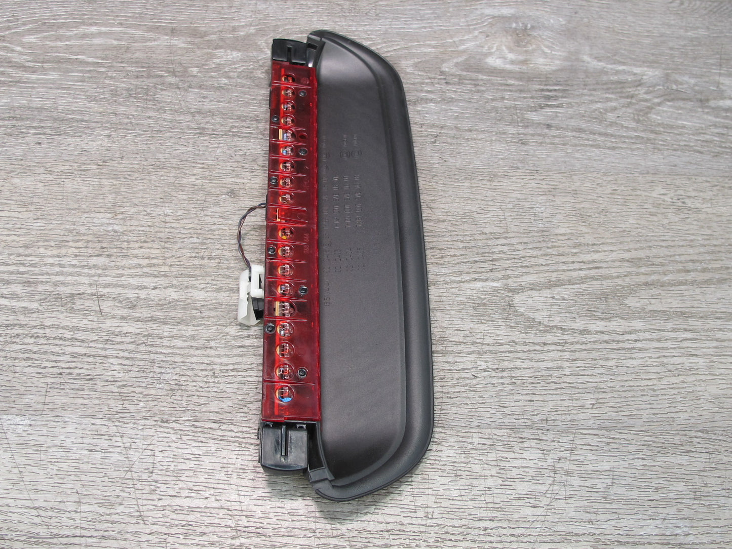 2008-2011 BMW E90 M3 328i 335i Rear Third 3RD Brake Light Lamp