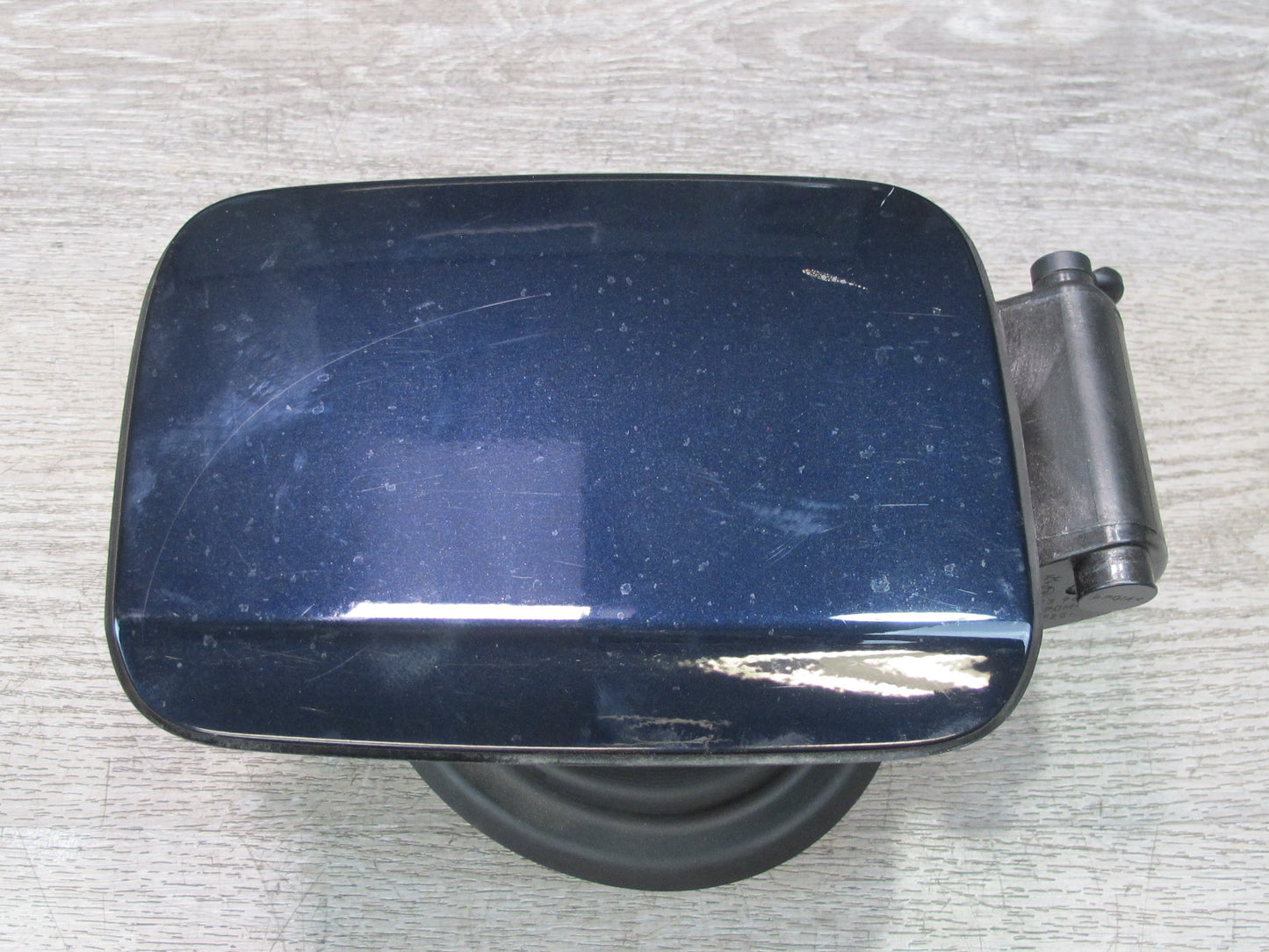 2008-2013 BMW E90 E91 M3 328i 335i Fuel Tank Filler Door Lid Cover w Hinge