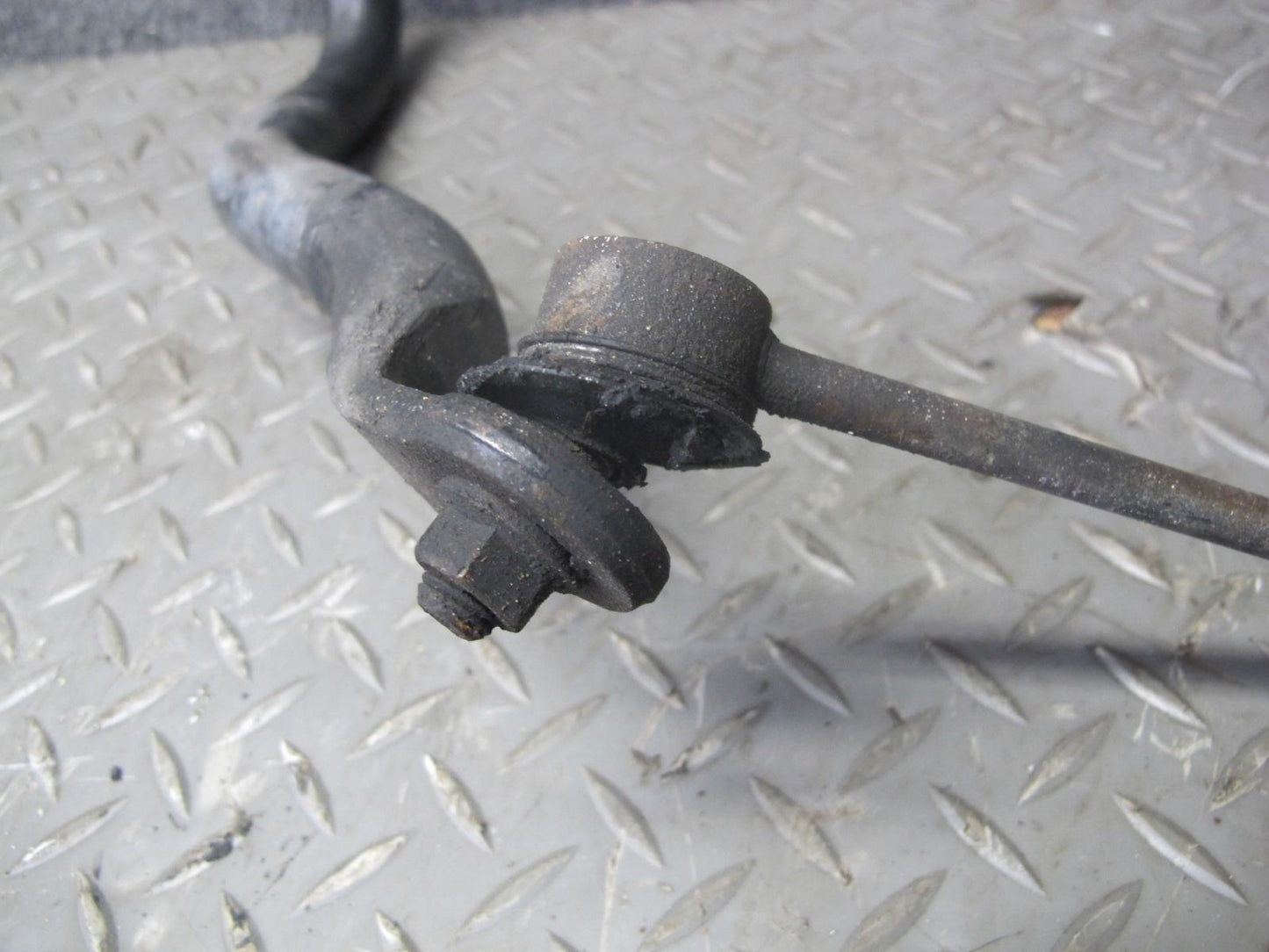 99-01 Isuzu Vehicross Front Suspension Stabilizer Anti Roll Sway Bar w Link OEM