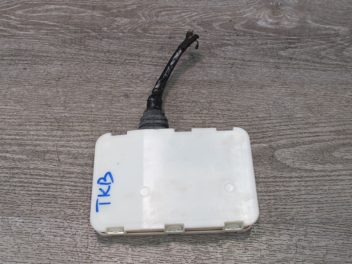 2008-2013 BMW E90 E91 E92 E93 M3 328i 335i USB Hub Audio Antenna Module