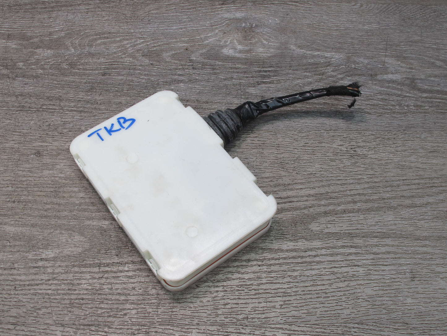 2008-2013 BMW E90 E91 E92 E93 M3 328i 335i USB Hub Audio Antenna Module