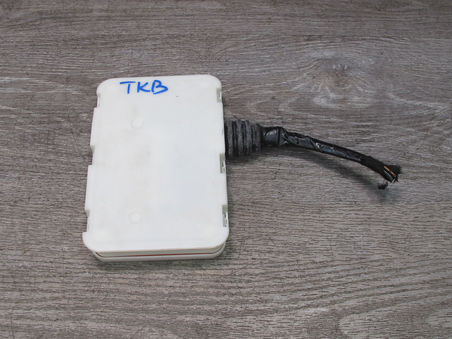 2008-2013 BMW E90 E91 E92 E93 M3 328i 335i USB Hub Audio Antenna Module