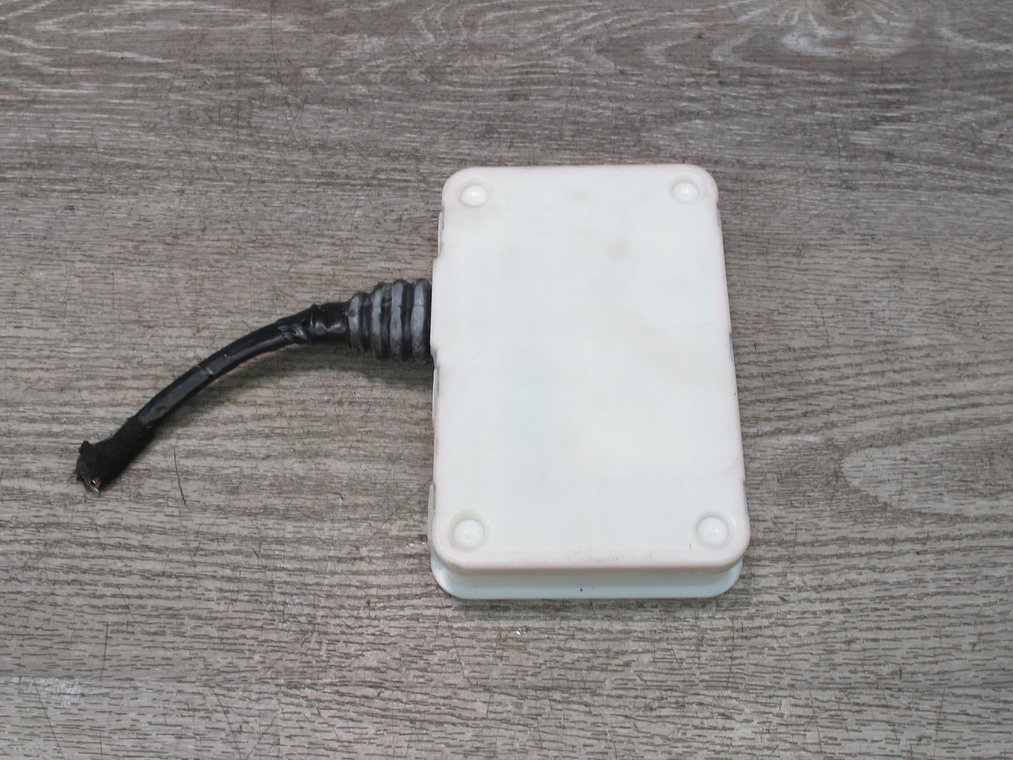 2008-2013 BMW E90 E91 E92 E93 M3 328i 335i USB Hub Audio Antenna Module
