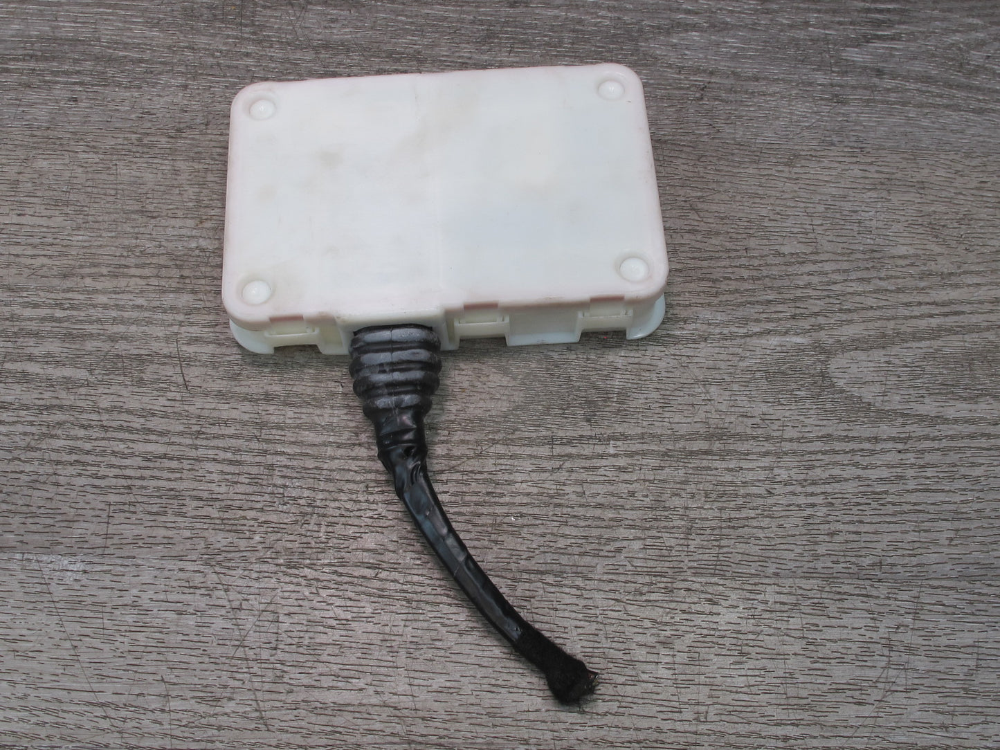 2008-2013 BMW E90 E91 E92 E93 M3 328i 335i USB Hub Audio Antenna Module
