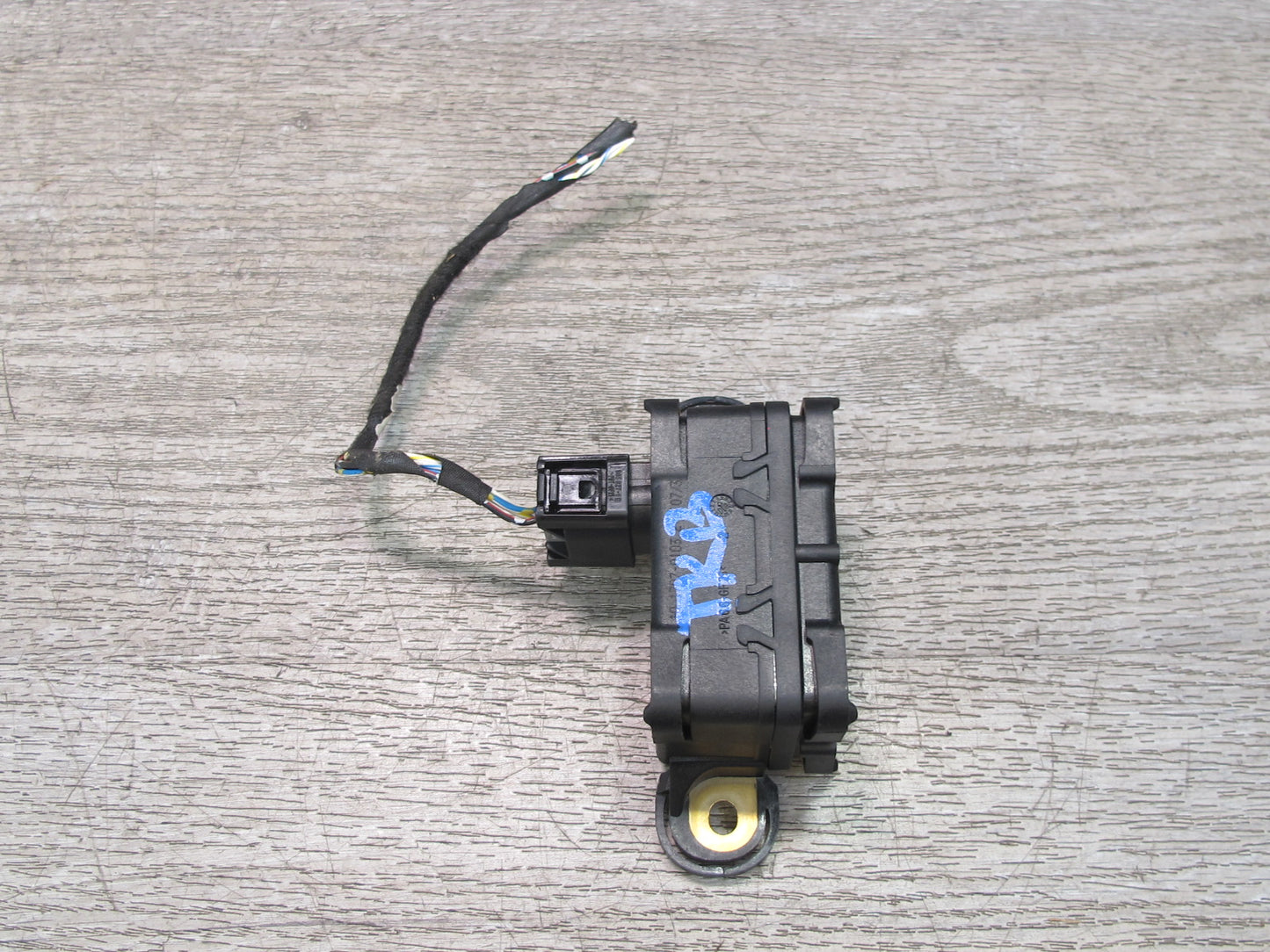 2008-2013 BMW E90 E91 E92 E93 M3 328i 335i YAW Turn Rate Acceleration Sensor