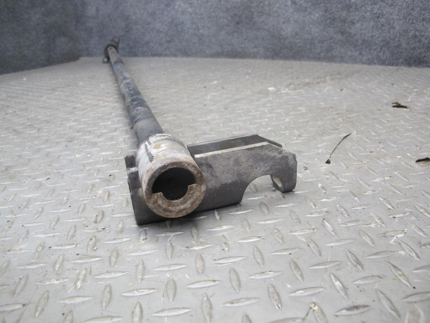 99-01 Isuzu Vehicross Set of 2 Left & Right Torsion Bar w Bolts 144K Miles OEM