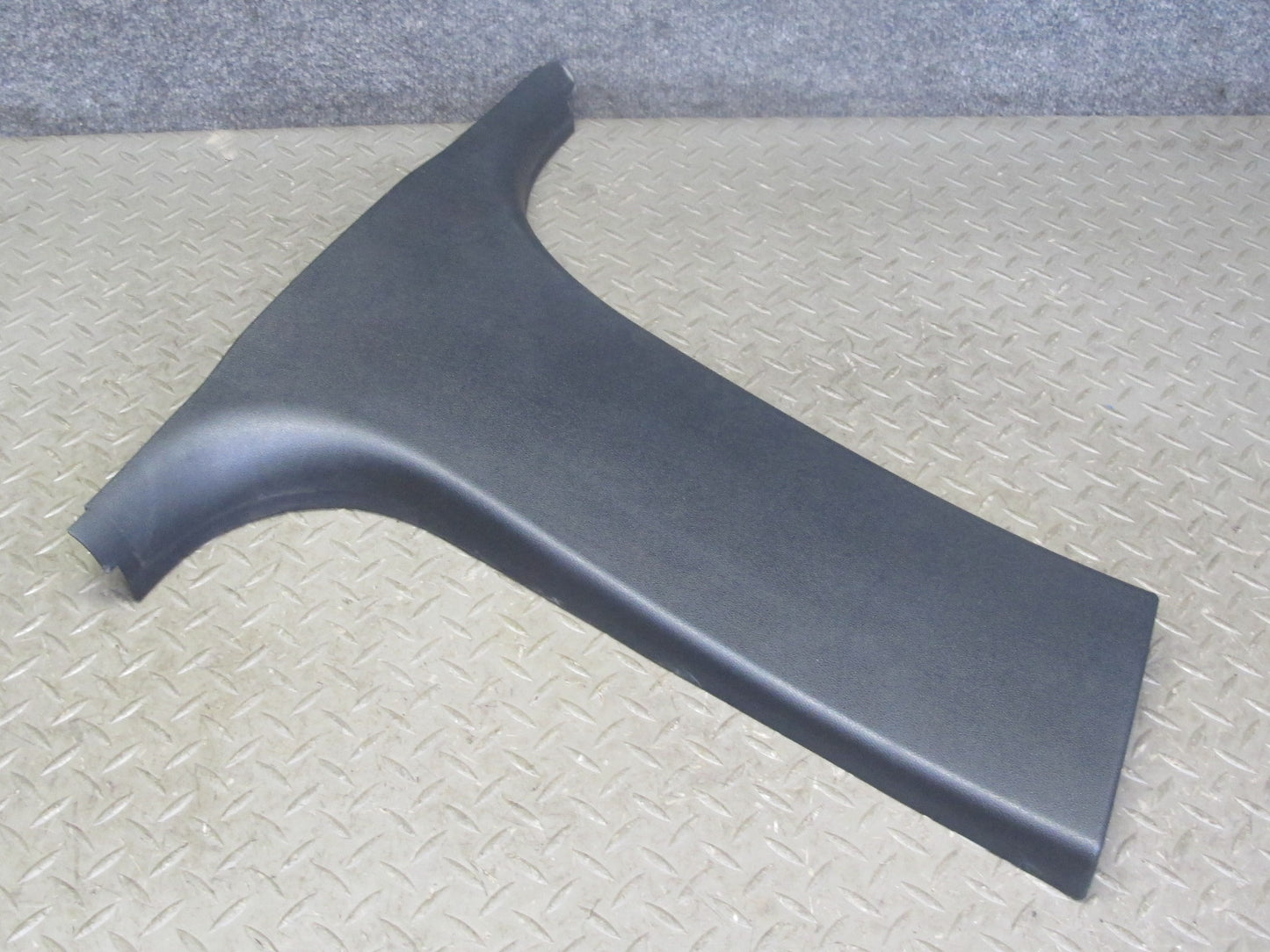 2008-2011 BMW E90 M3 328i 335i Interior B Pillar Lower Trim Panel Set of 2