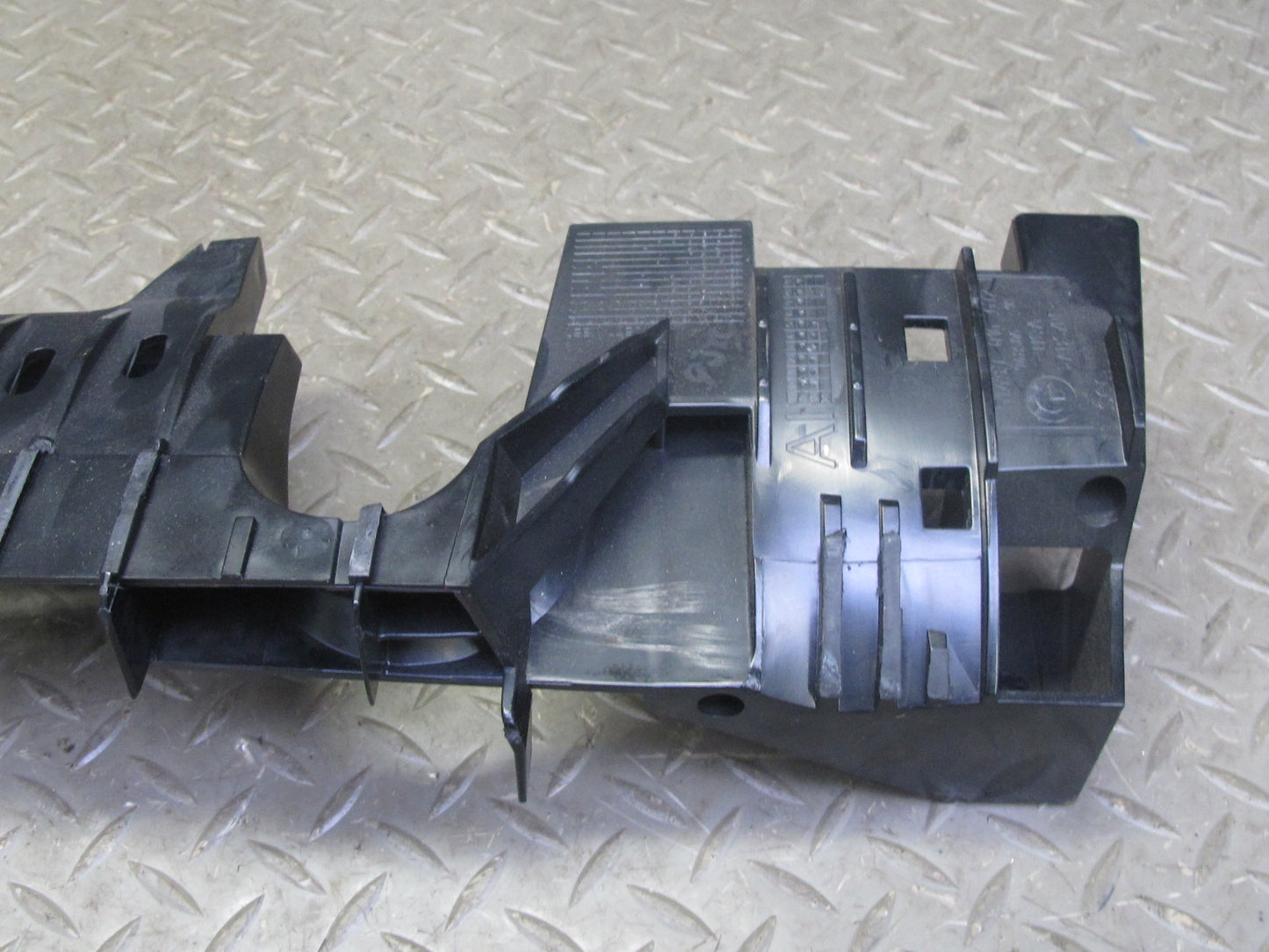 06-08 BMW E85 Z4 Roadster Rear Right Lateral Trim Panel Mount Bracket OEM