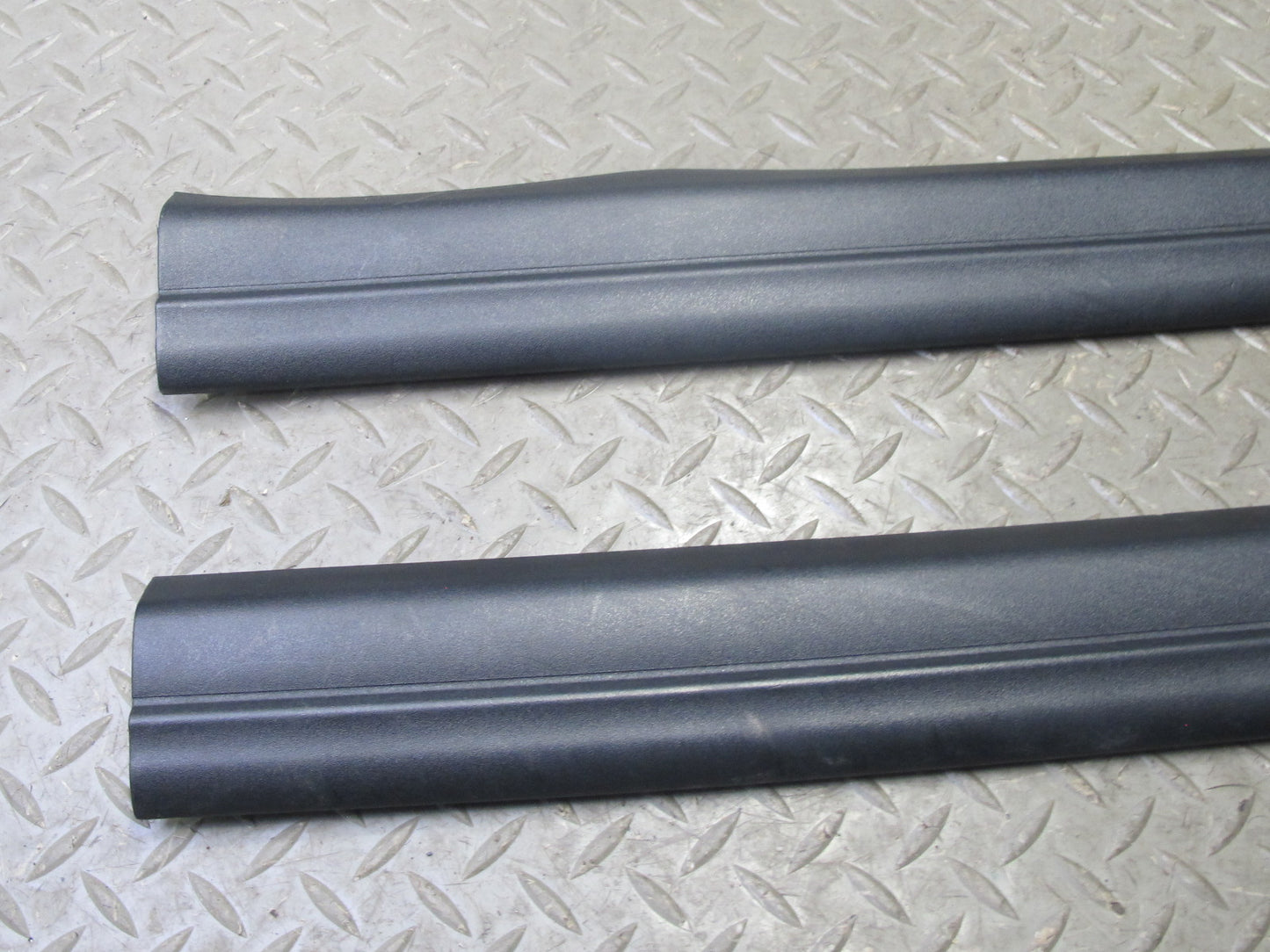 03-08 BMW E85 Z4 Set of 2 Left & Right Door Scuff Sill Plate Trim Cover OEM