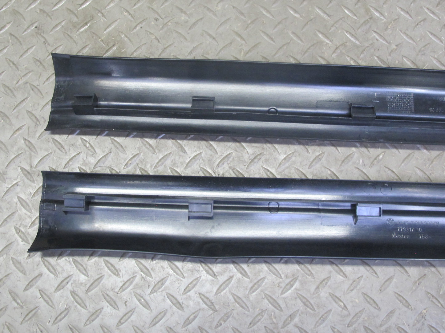 03-08 BMW E85 Z4 Set of 2 Left & Right Door Scuff Sill Plate Trim Cover OEM