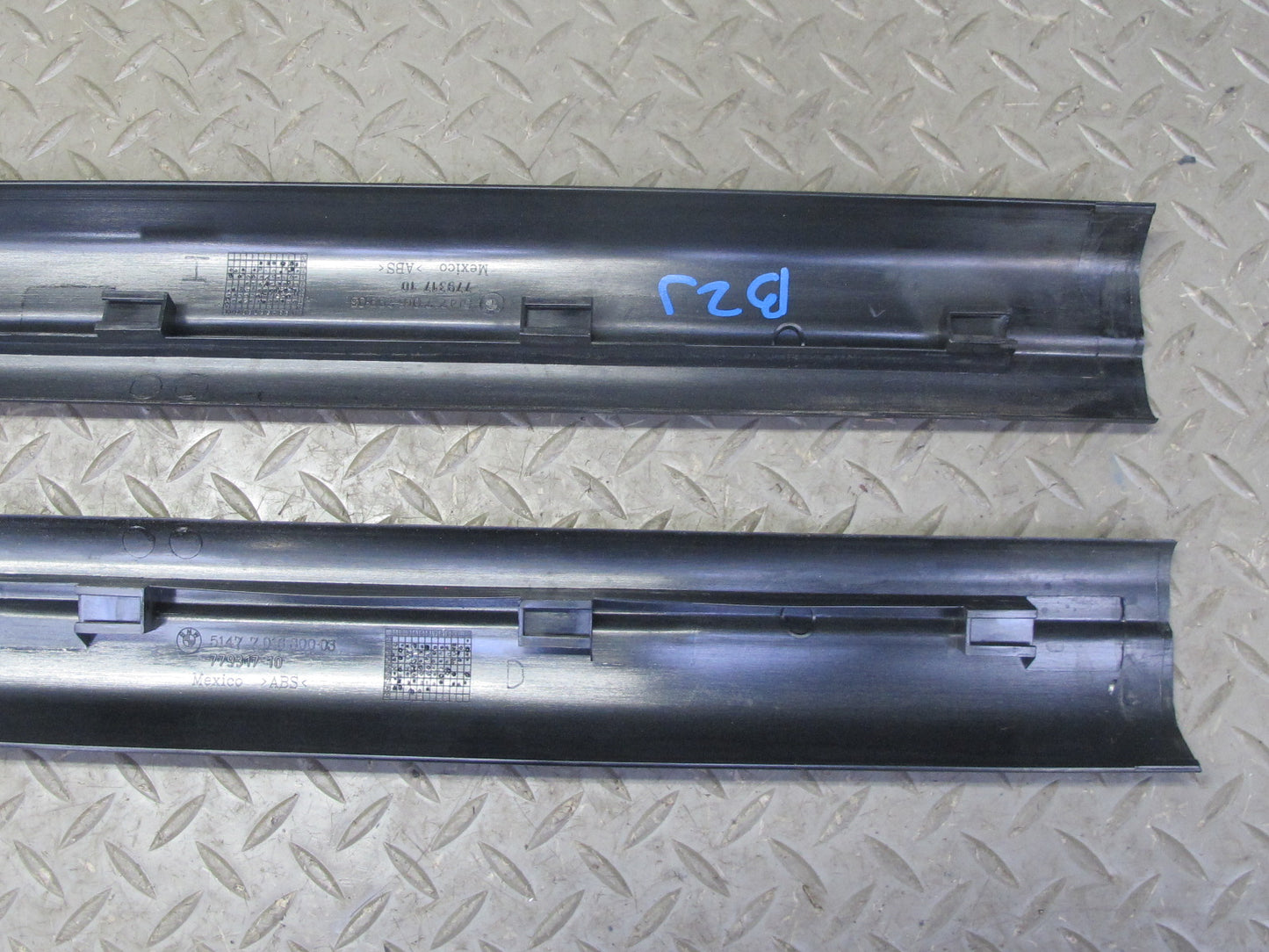 03-08 BMW E85 Z4 Set of 2 Left & Right Door Scuff Sill Plate Trim Cover OEM
