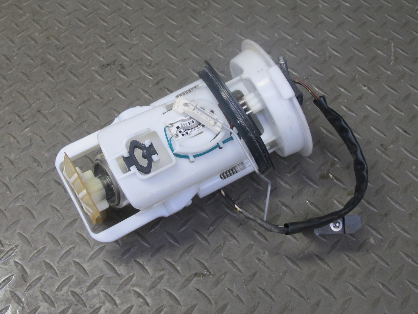 01-06 BMW E46 330i 330Ci 3.0L M54 Fuel Pump Level Sensor Sending Unit Set OEM