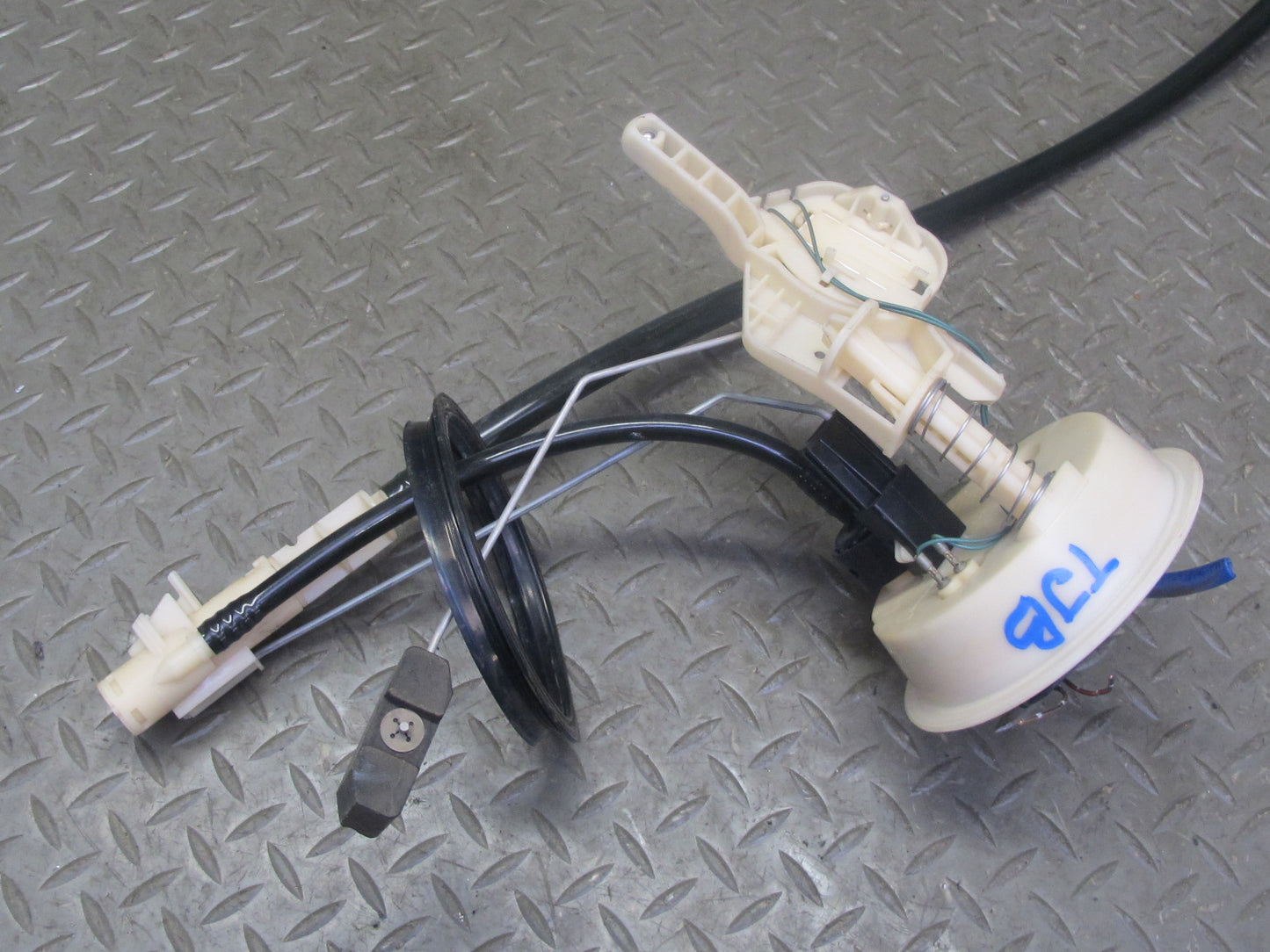 01-06 BMW E46 330i 330Ci 3.0L M54 Fuel Pump Level Sensor Sending Unit Set OEM