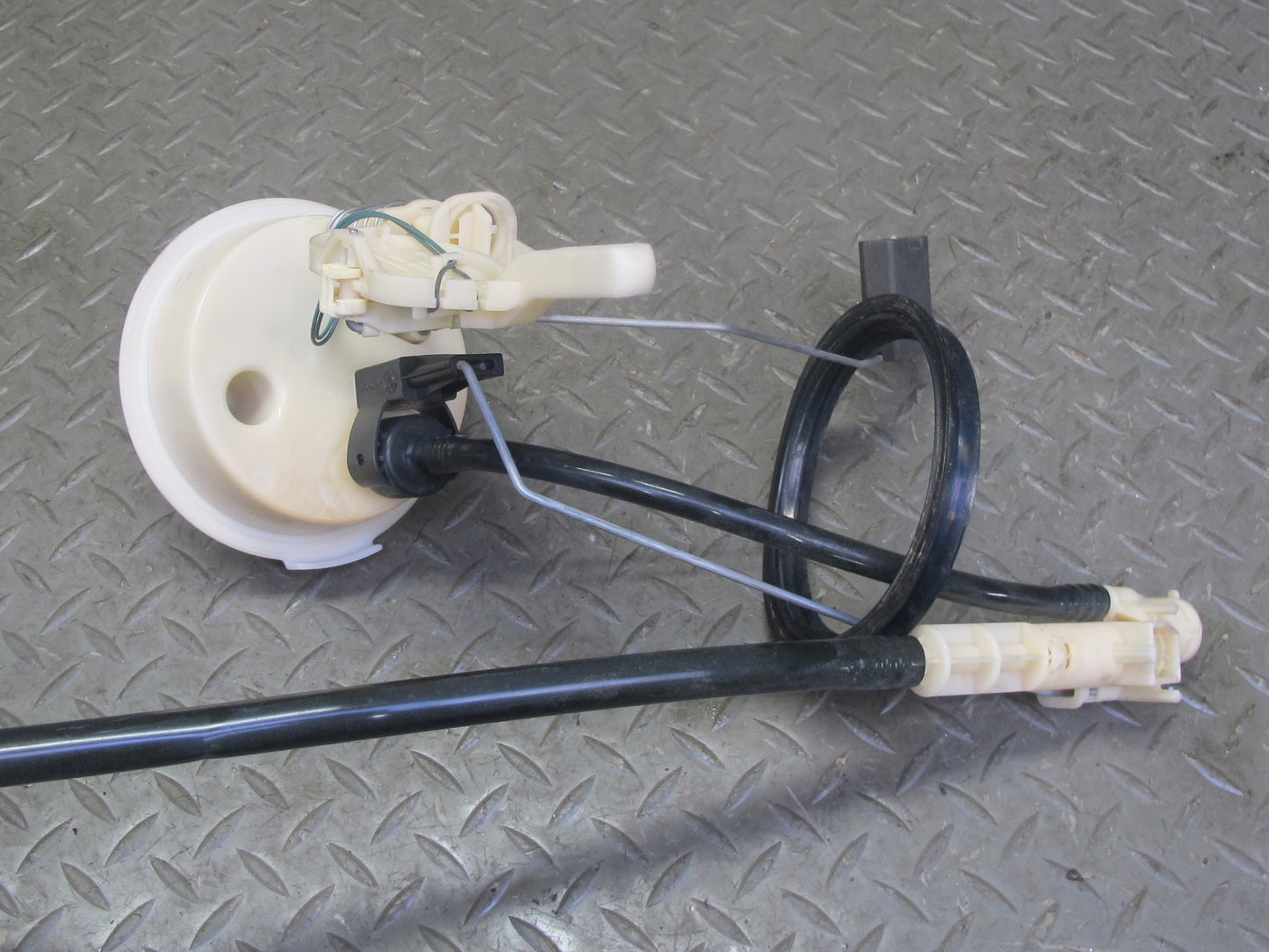 01-06 BMW E46 330i 330Ci 3.0L M54 Fuel Pump Level Sensor Sending Unit Set OEM