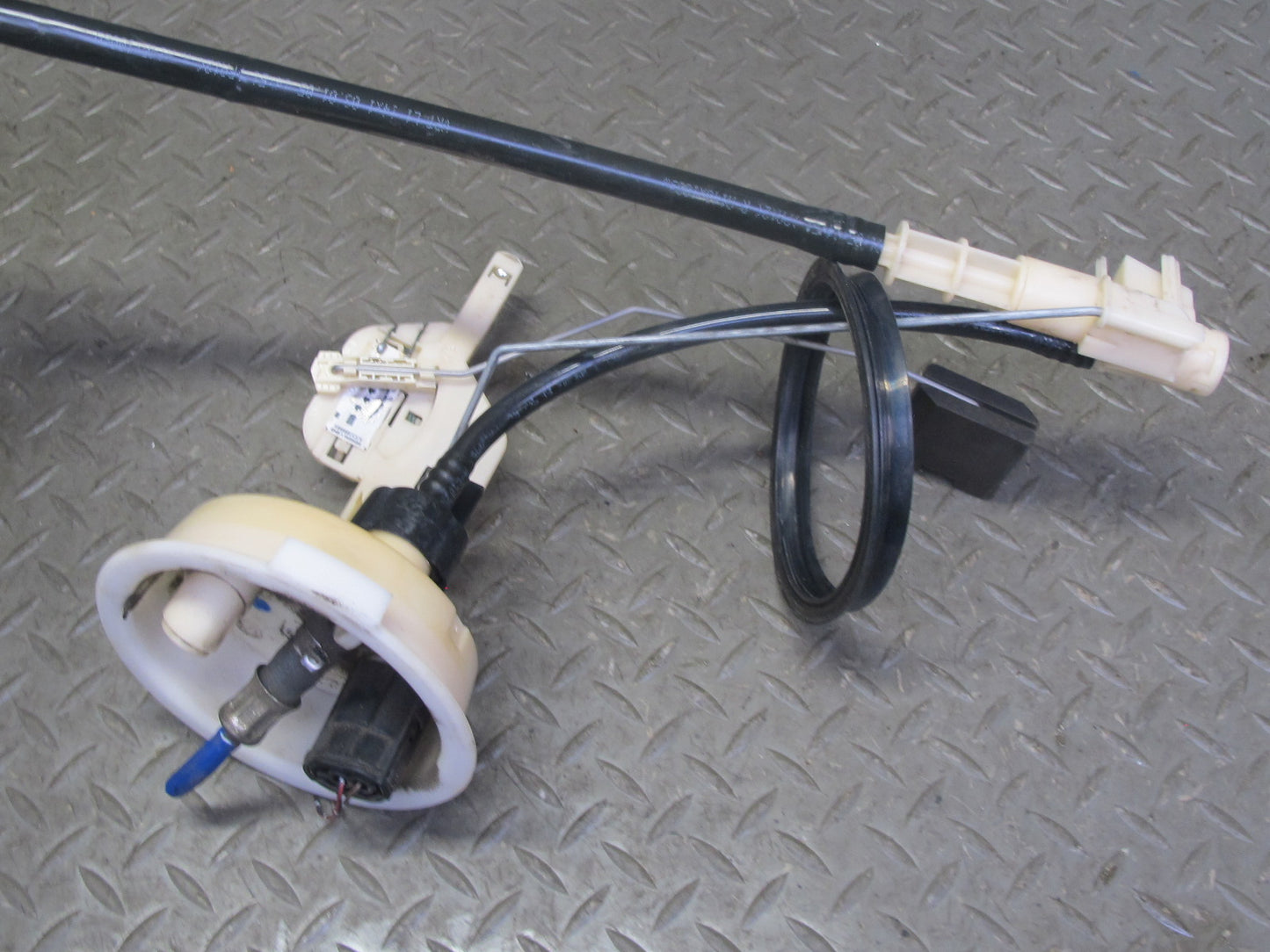 01-06 BMW E46 330i 330Ci 3.0L M54 Fuel Pump Level Sensor Sending Unit Set OEM