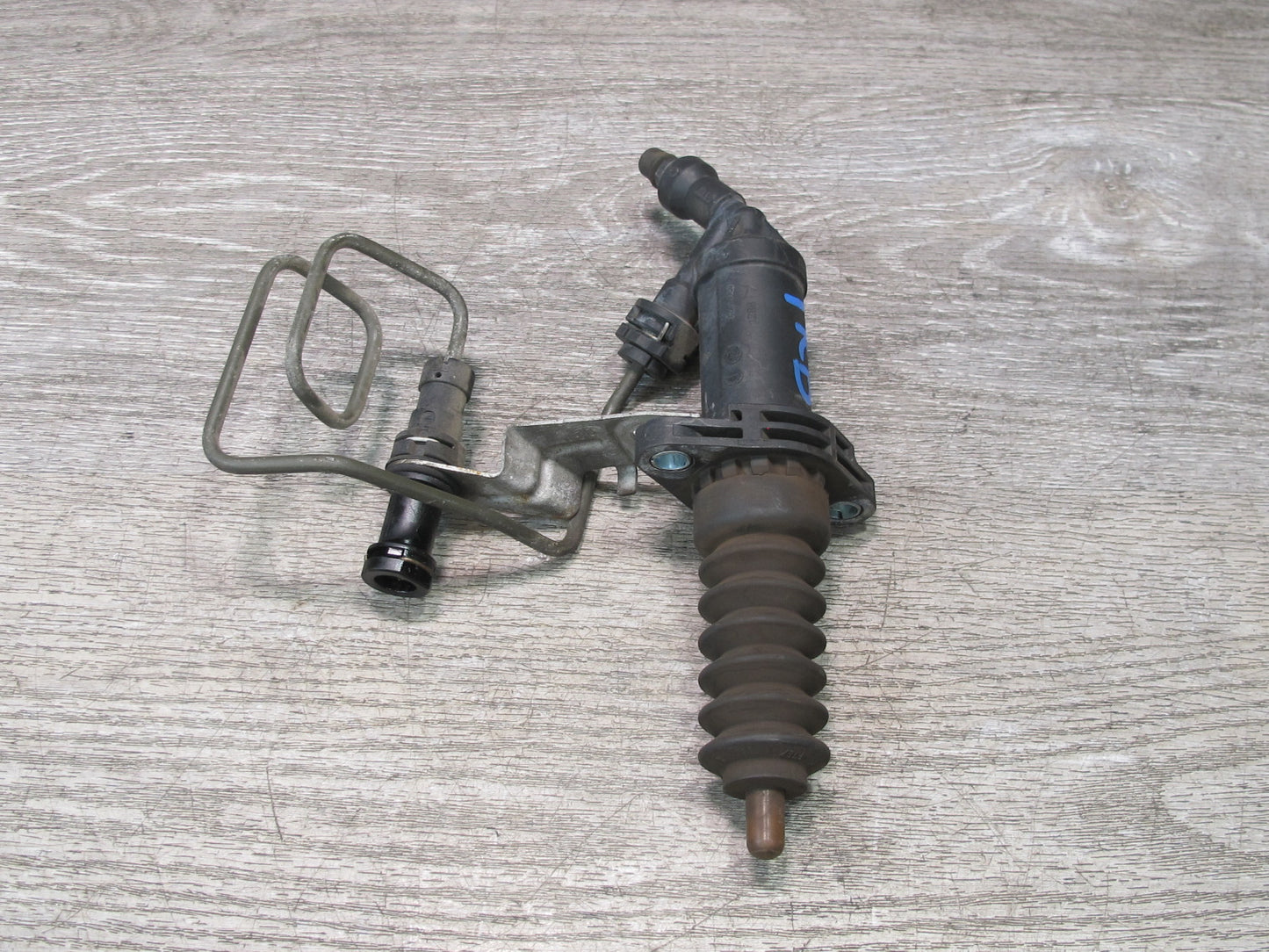 2008-2013 BMW E90 E91 E92 E93 M3 328i 335i Slave Clutch Cylinder 6785964