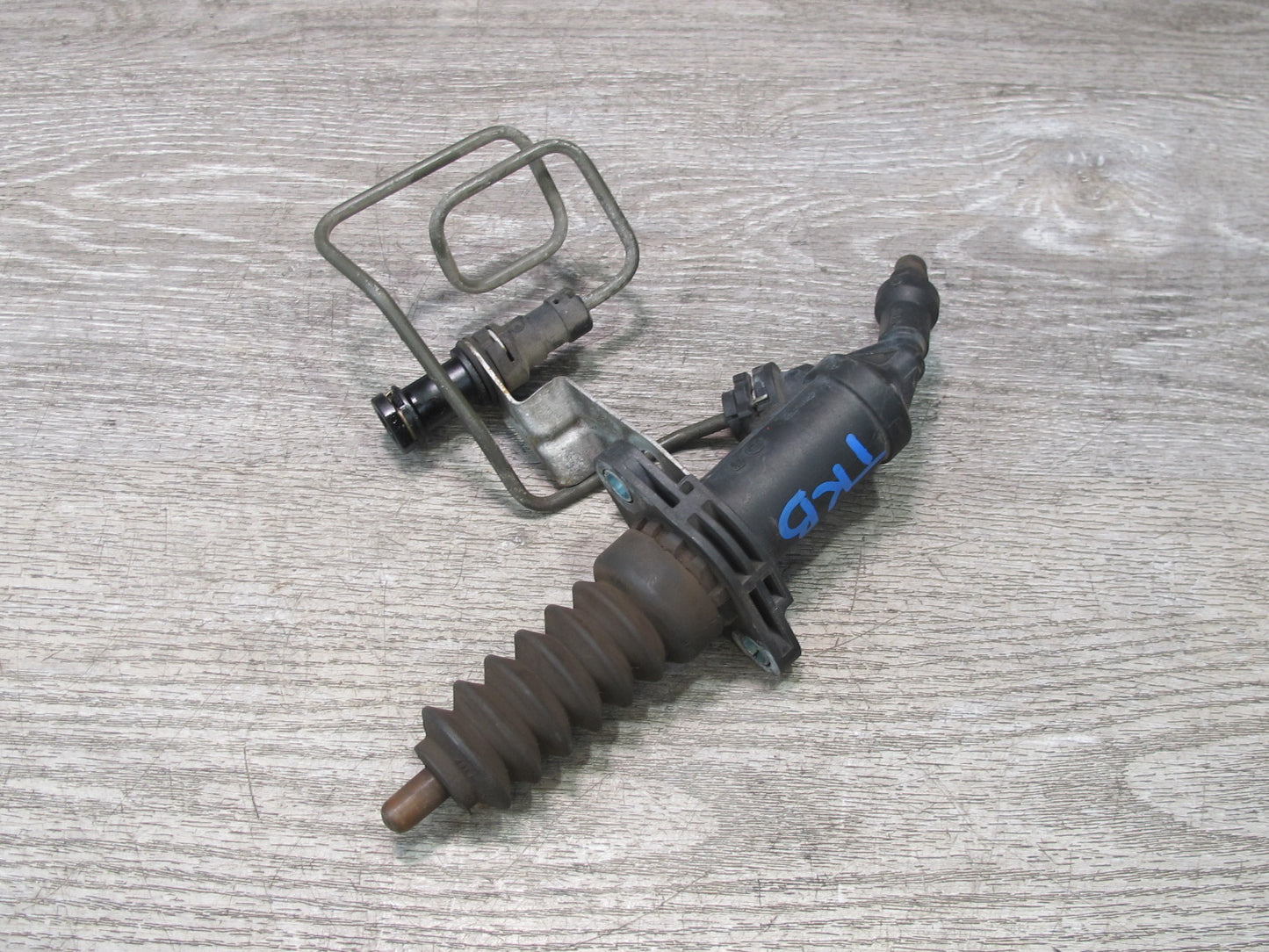 2008-2013 BMW E90 E91 E92 E93 M3 328i 335i Slave Clutch Cylinder 6785964