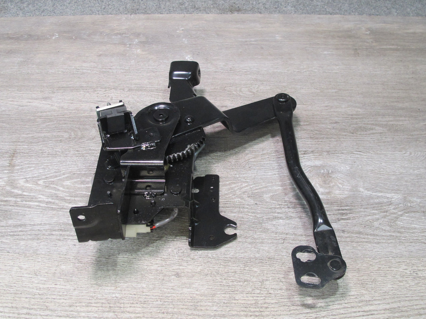 07-09 Nissan 350Z Convert Rear Right Soft TOP Roof Lift Motor w Hinge OEM
