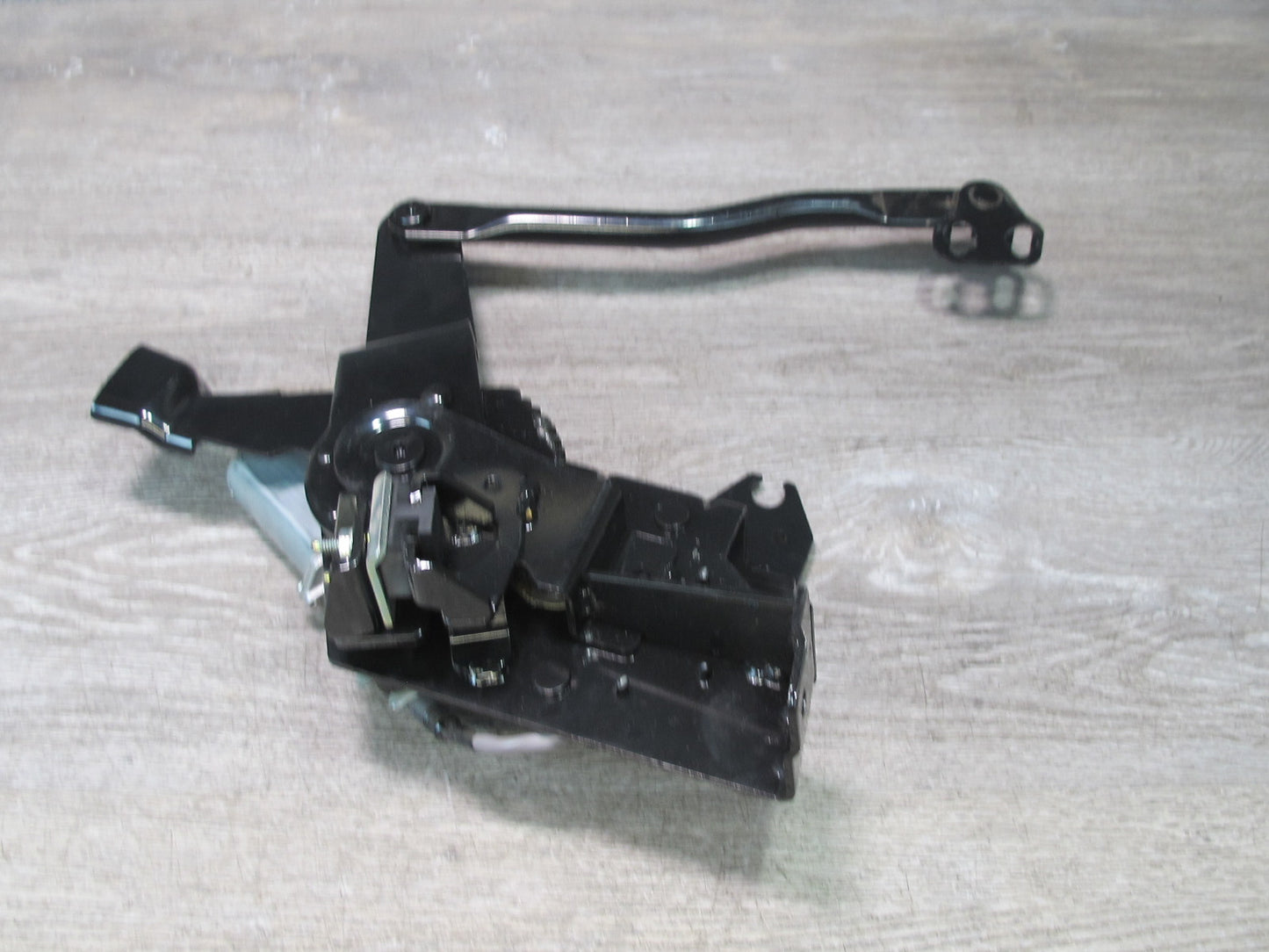 07-09 Nissan 350Z Convert Rear Right Soft TOP Roof Lift Motor w Hinge OEM