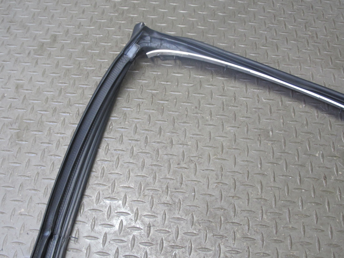 03-08 BMW E85 Z4 Set of 3 Windshield Door Weatherstrip Rubber Seal Cover OEM