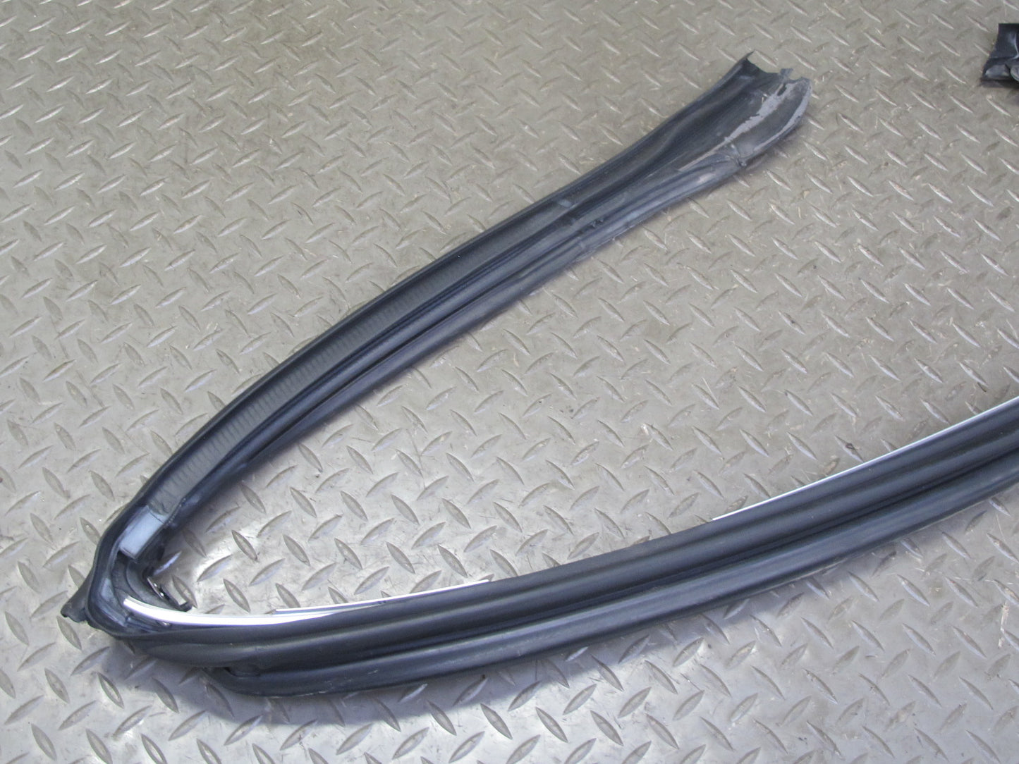 03-08 BMW E85 Z4 Set of 3 Windshield Door Weatherstrip Rubber Seal Cover OEM